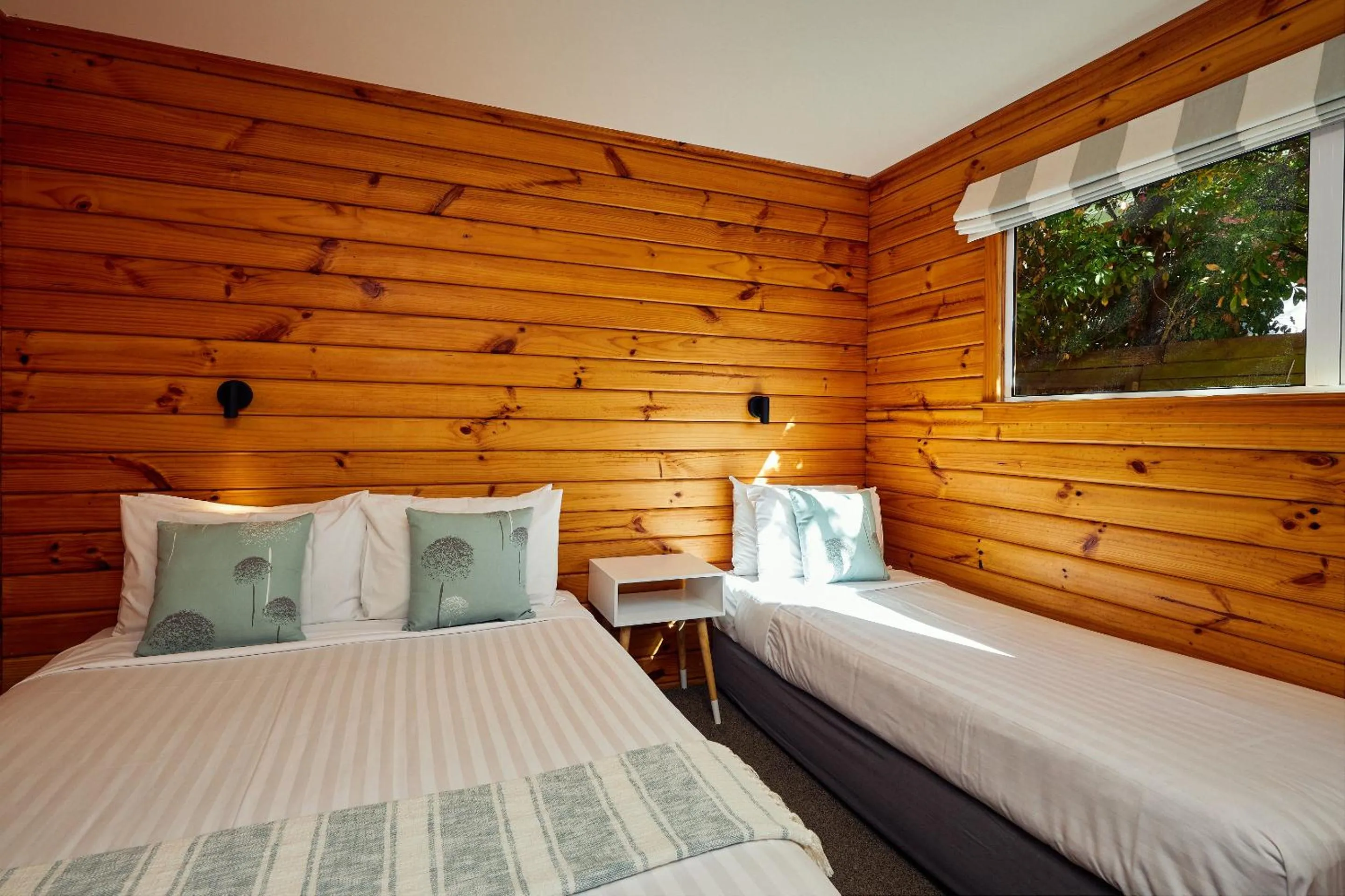 Bedroom, Bed in Panorama Motel