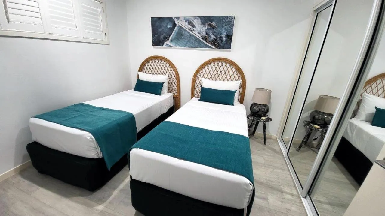 Bed in Eden by the Bay