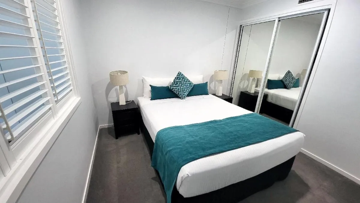 Bed in Eden by the Bay