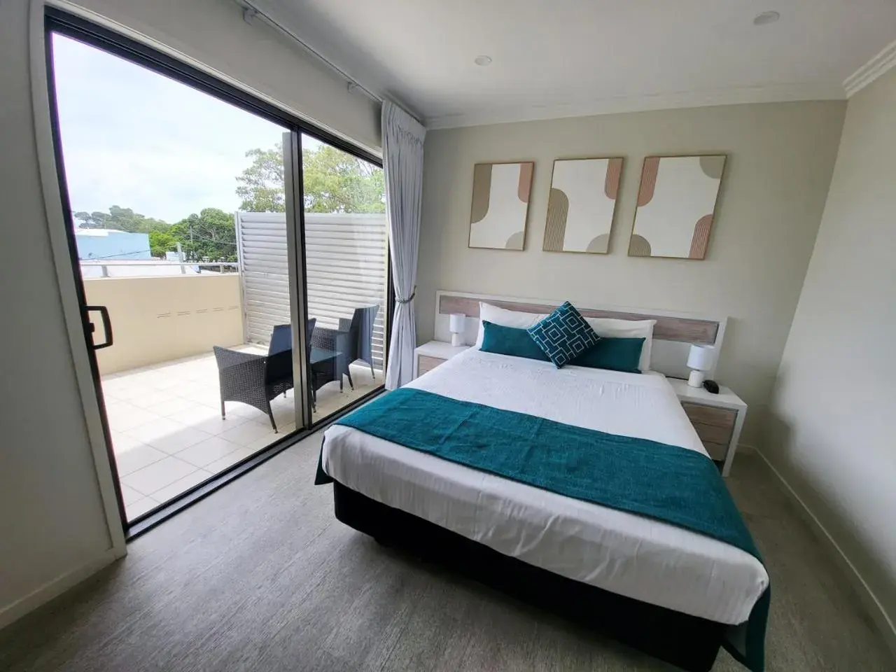 Hotel Double Room in Eden by the Bay Hotel Double Room in Eden by the Bay