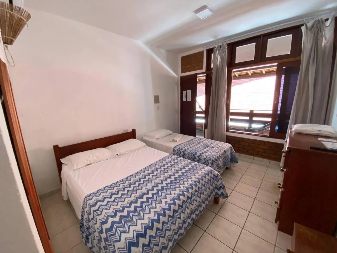 Photo of the whole room, Bed in Pousada Luz do Porto