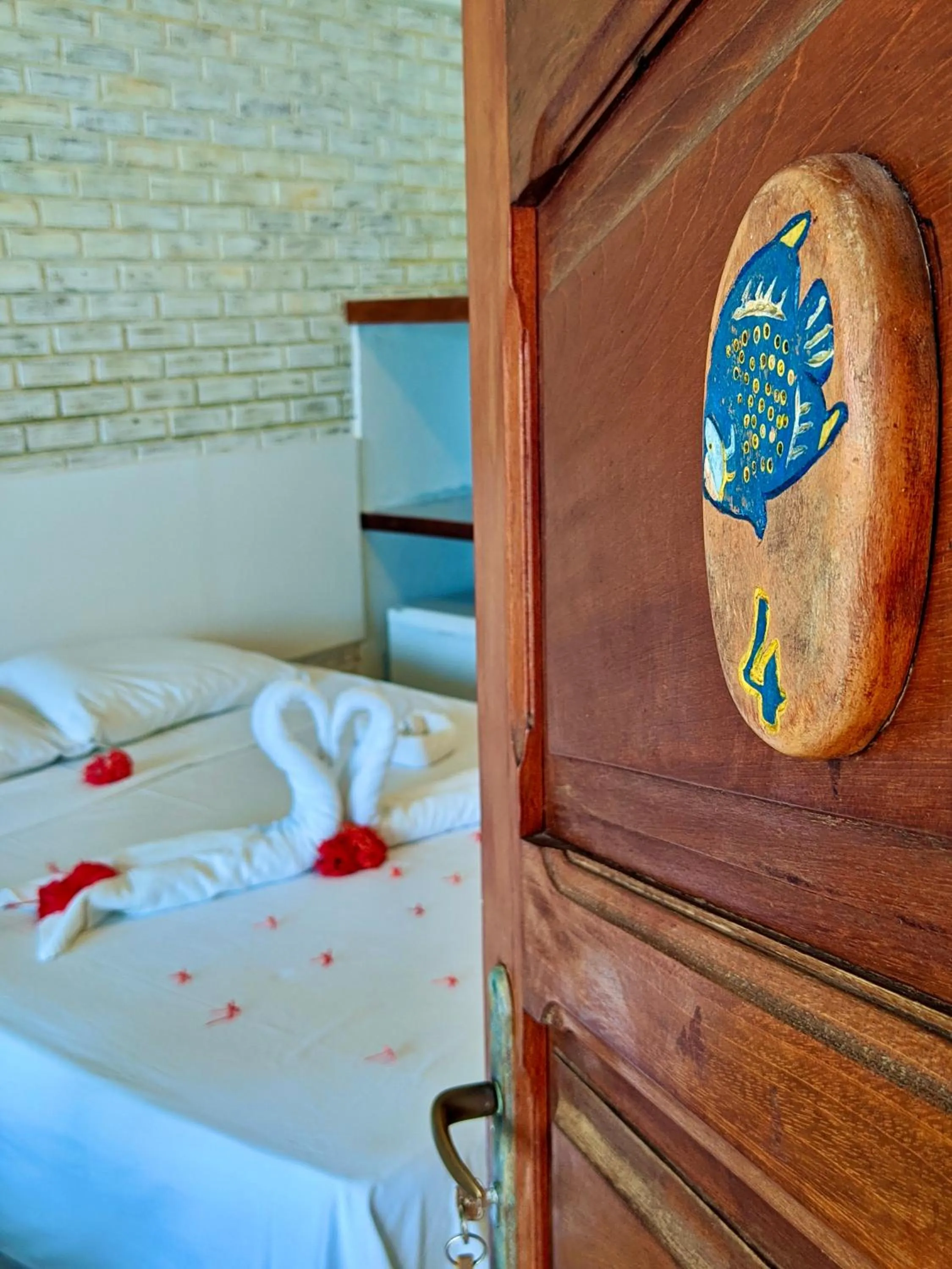 Photo of the whole room, Bed in Pousada Luz do Porto