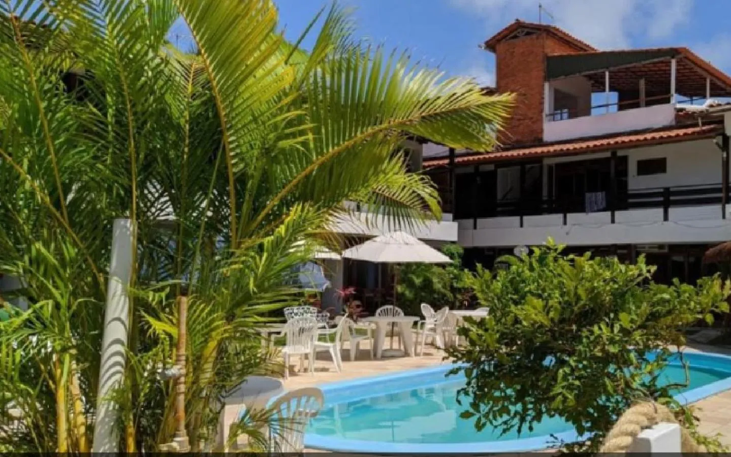 Swimming pool in Pousada Luz do Porto