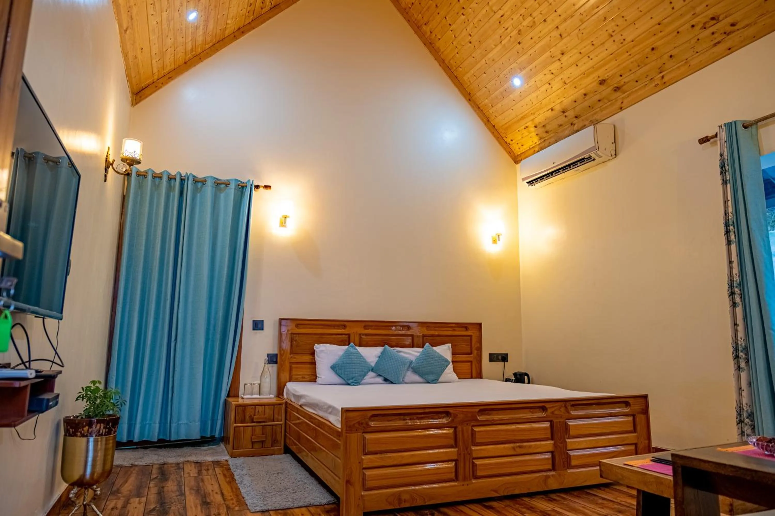Bed in The Bougainvillea Retreat - A Luxury Private Pool Villa in Dehradun
