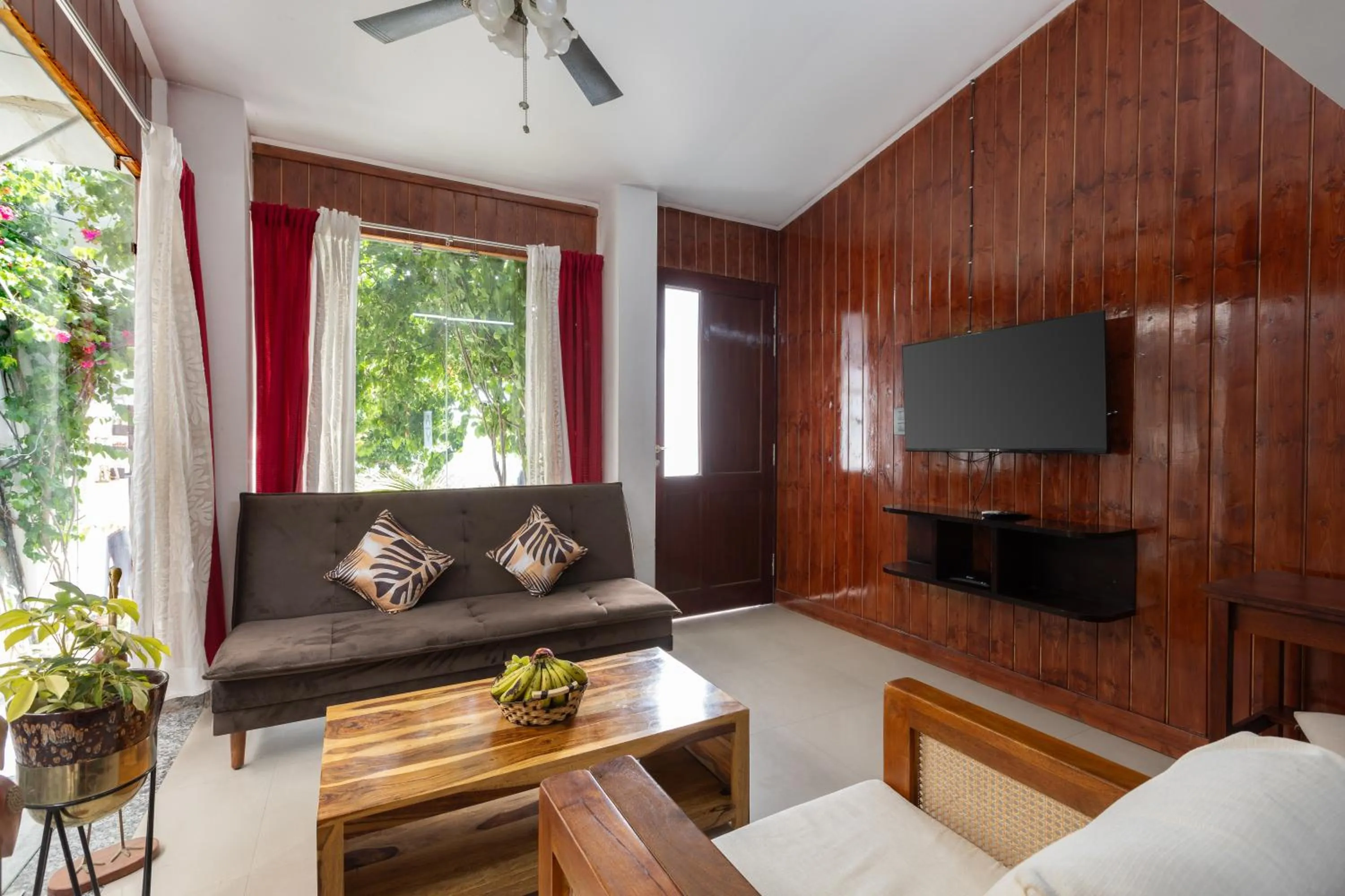 TV and multimedia, Bed in The Bougainvillea Retreat - A Luxury Private Pool Villa in Dehradun