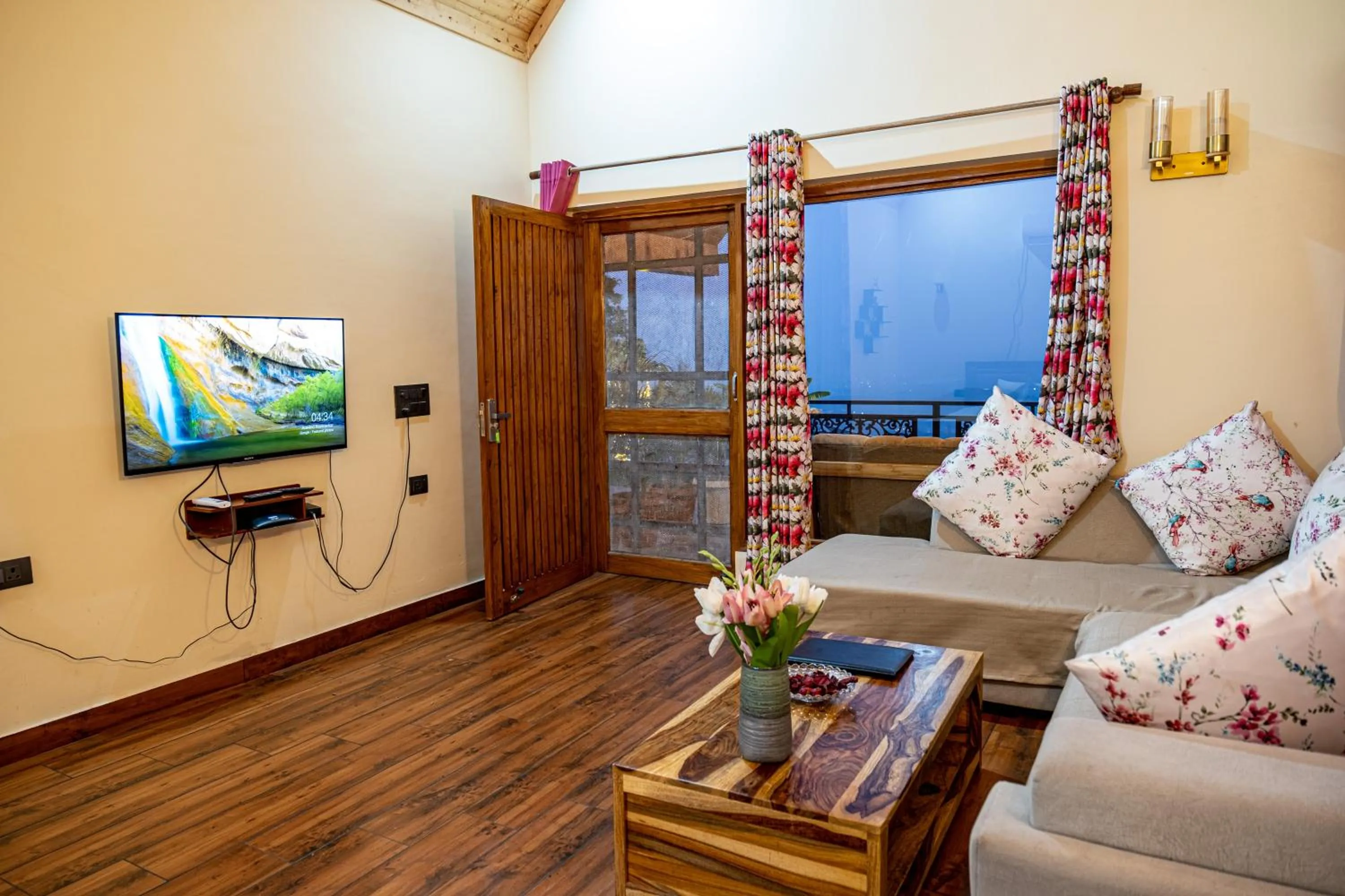 TV and multimedia in The Bougainvillea Retreat - A Luxury Private Pool Villa in Dehradun