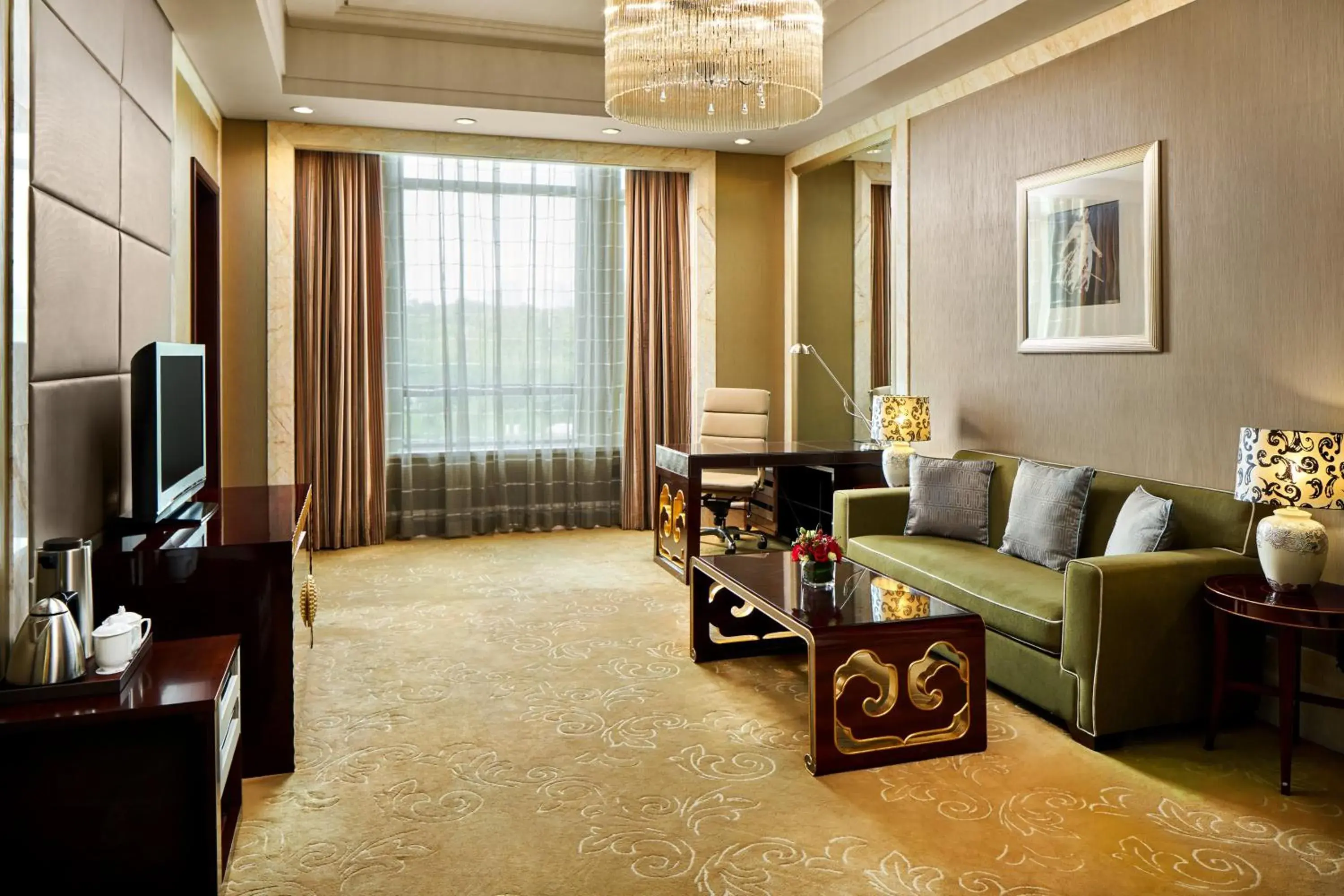 Photo of the whole room in Crowne Plaza Ordos, an IHG Hotel Photo of the whole room in Crowne Plaza Ordos, an IHG Hotel