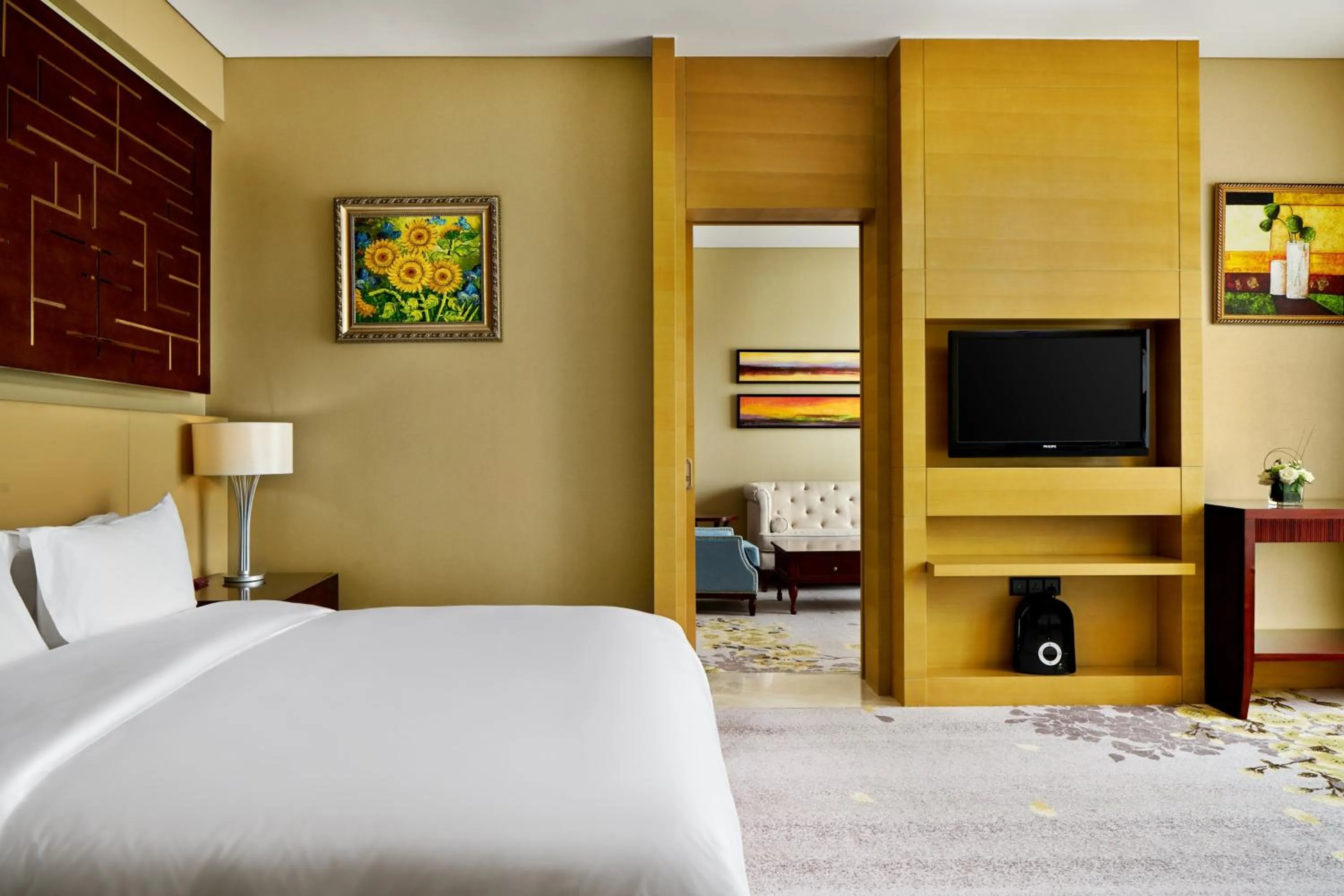 Bedroom in Crowne Plaza Ordos, an IHG Hotel