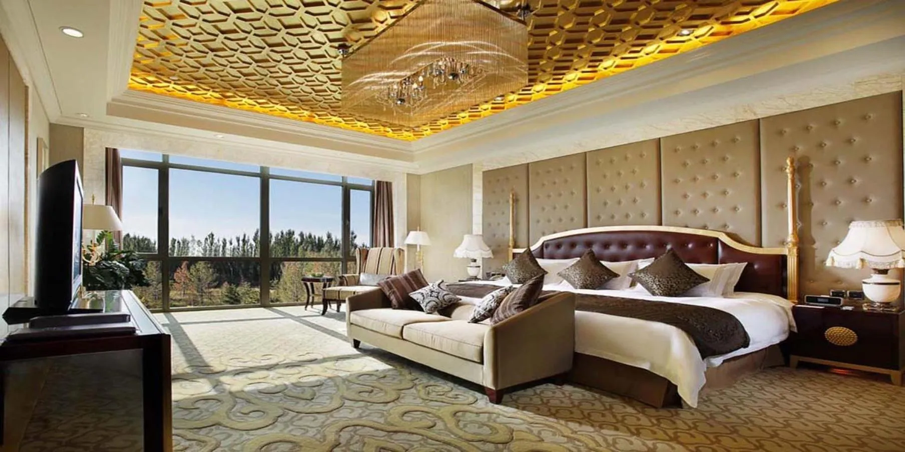 Bedroom in Crowne Plaza Ordos, an IHG Hotel