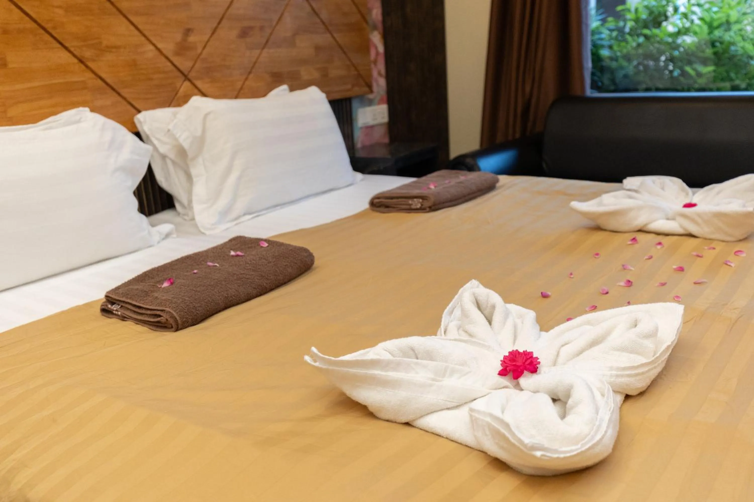 Decorative detail, Bed in Tranquil Thoddoo