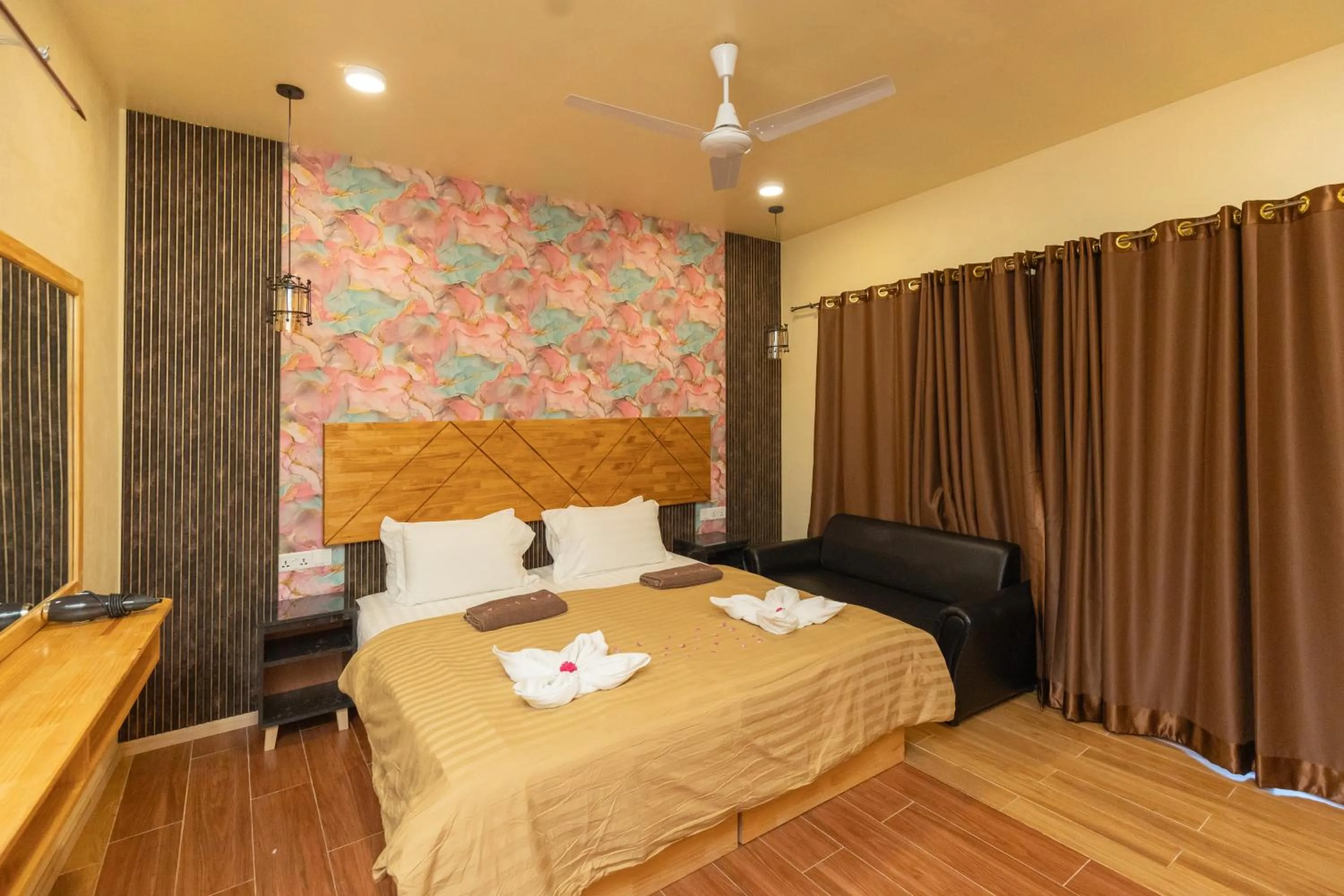 Property building, Bed in Tranquil Thoddoo