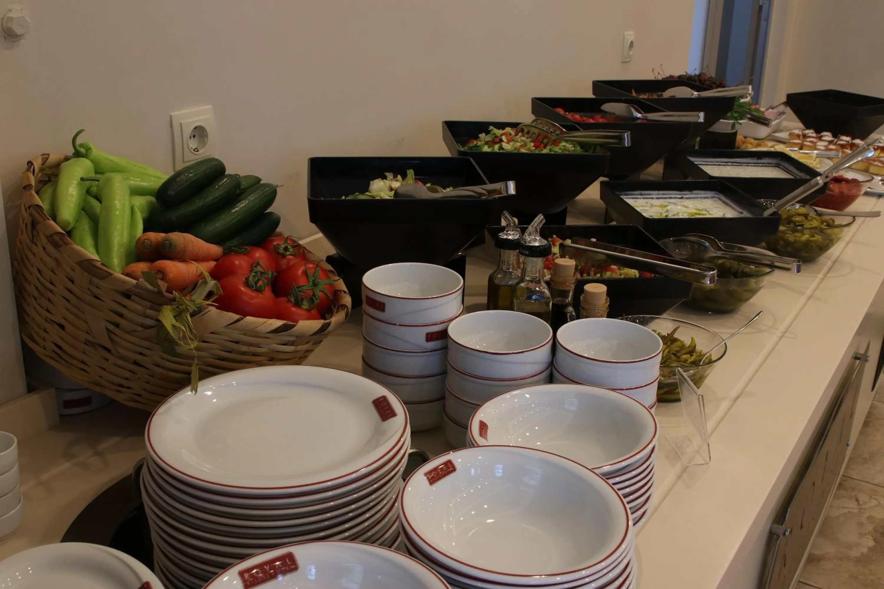 Food and drinks in Royal Bilgic Hotel