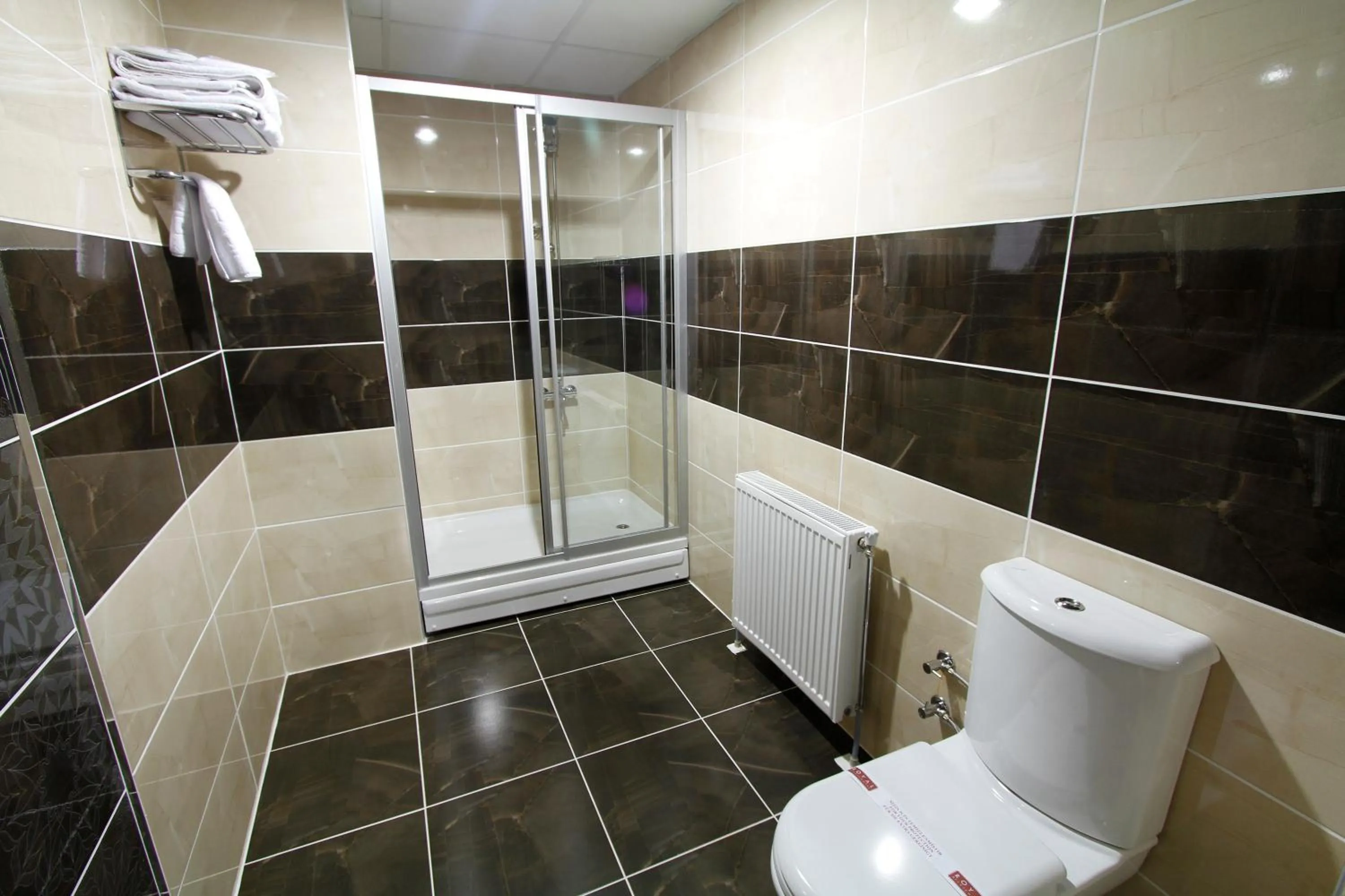 Bathroom in Royal Bilgic Hotel