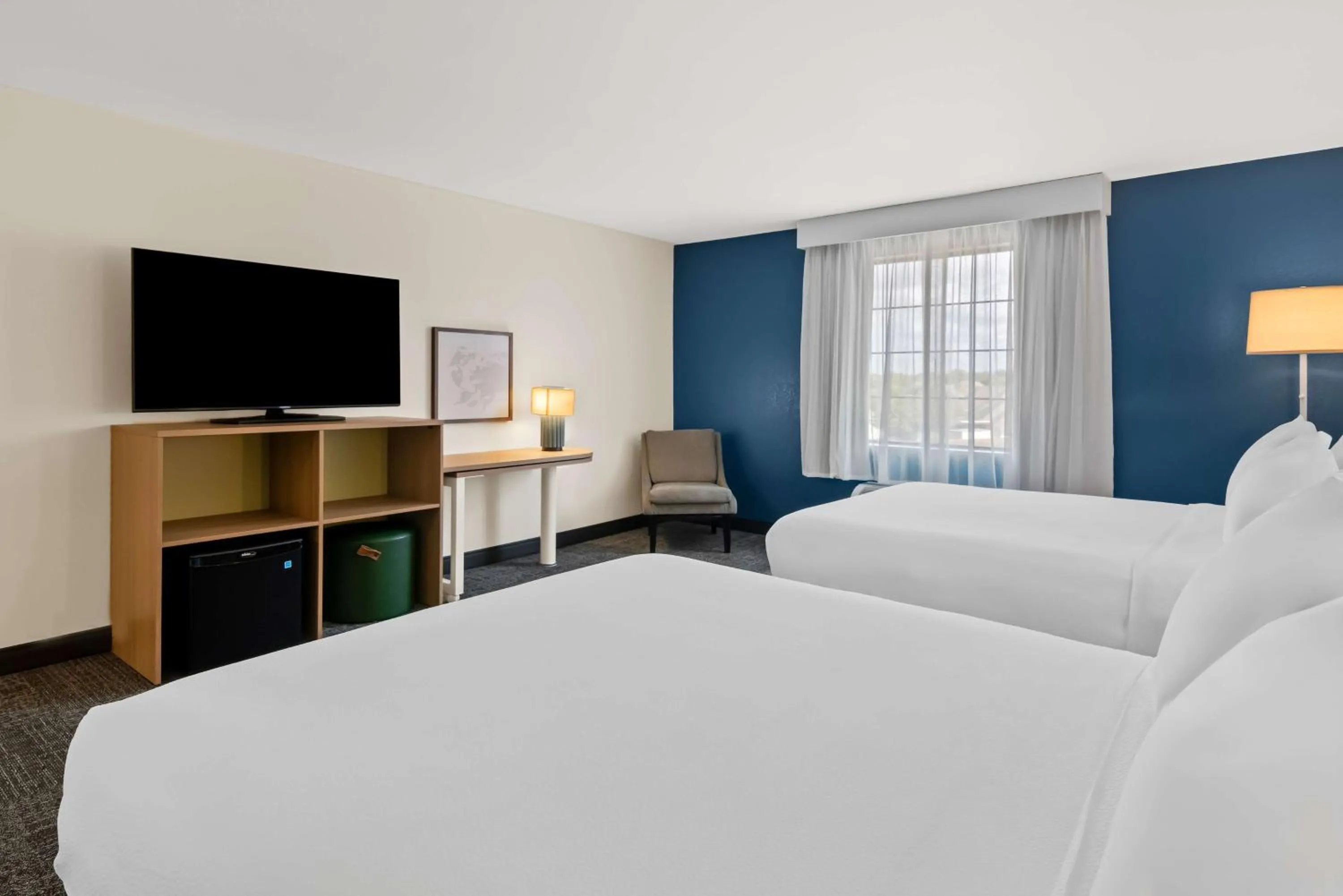 Bedroom, Bed in Spark by Hilton Wichita Falls
