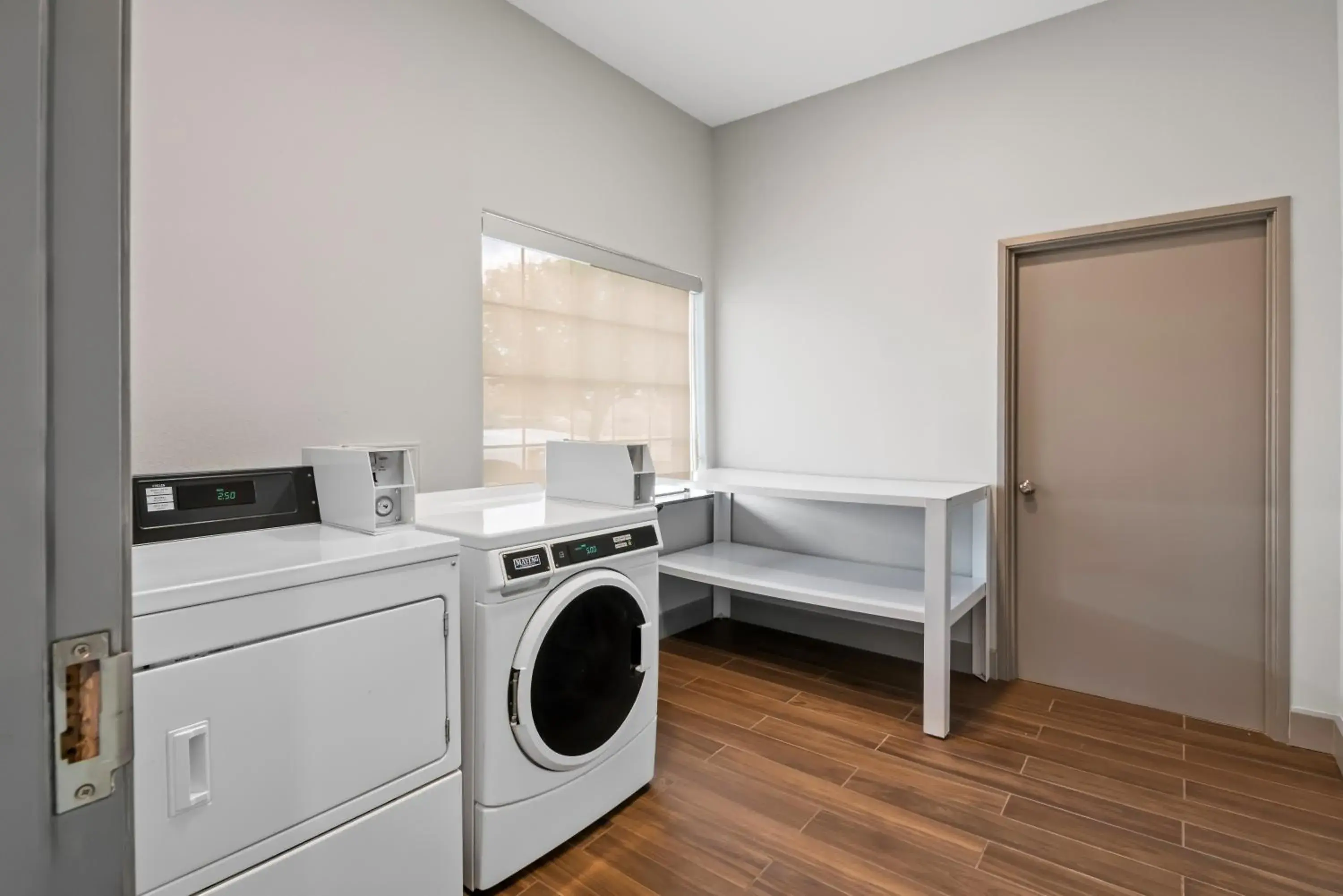 washing machine, Bed in Spark by Hilton Wichita Falls washing machine, Bed in Spark by Hilton Wichita Falls