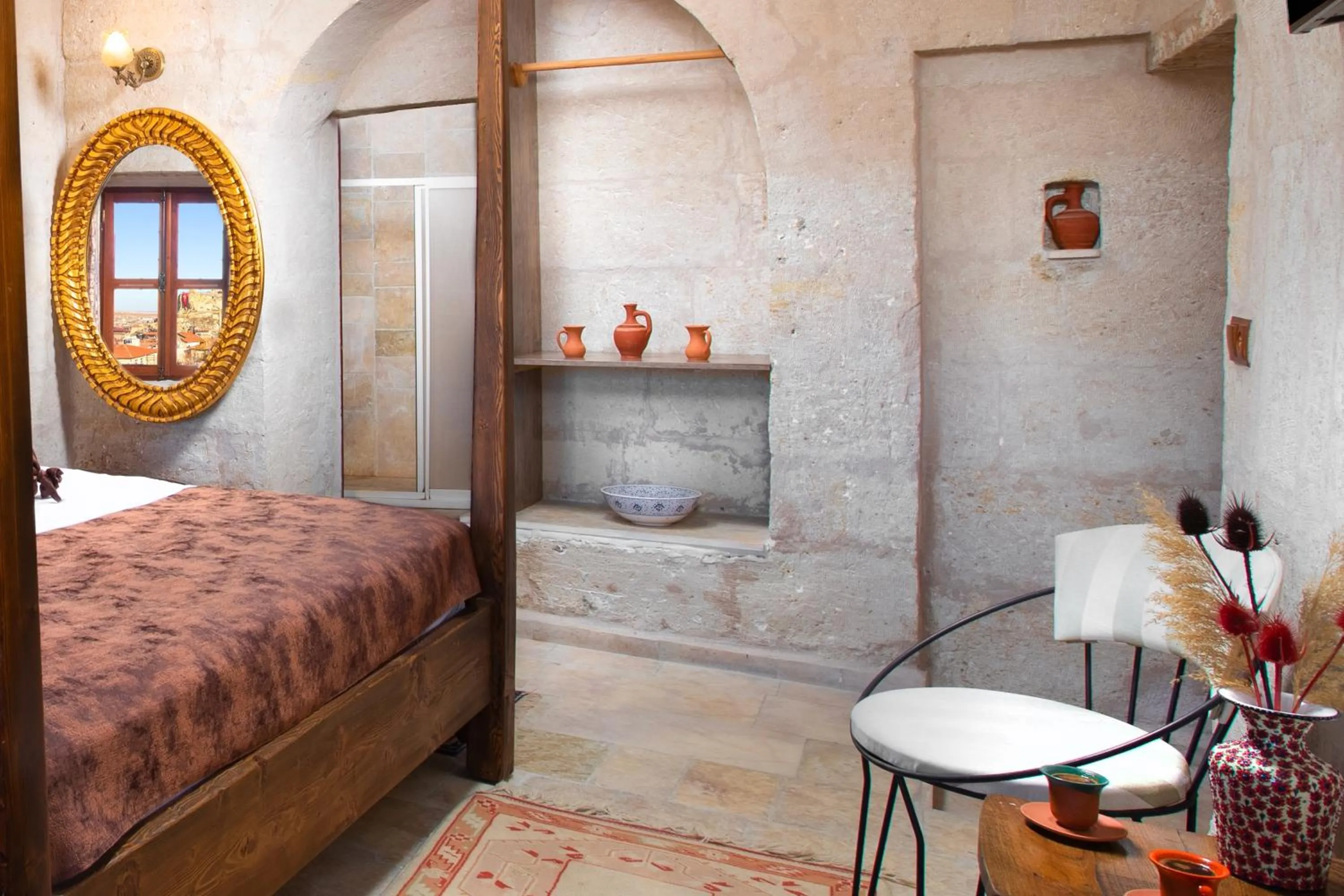 Photo of the whole room, Bed in Romantic Cave Hotel