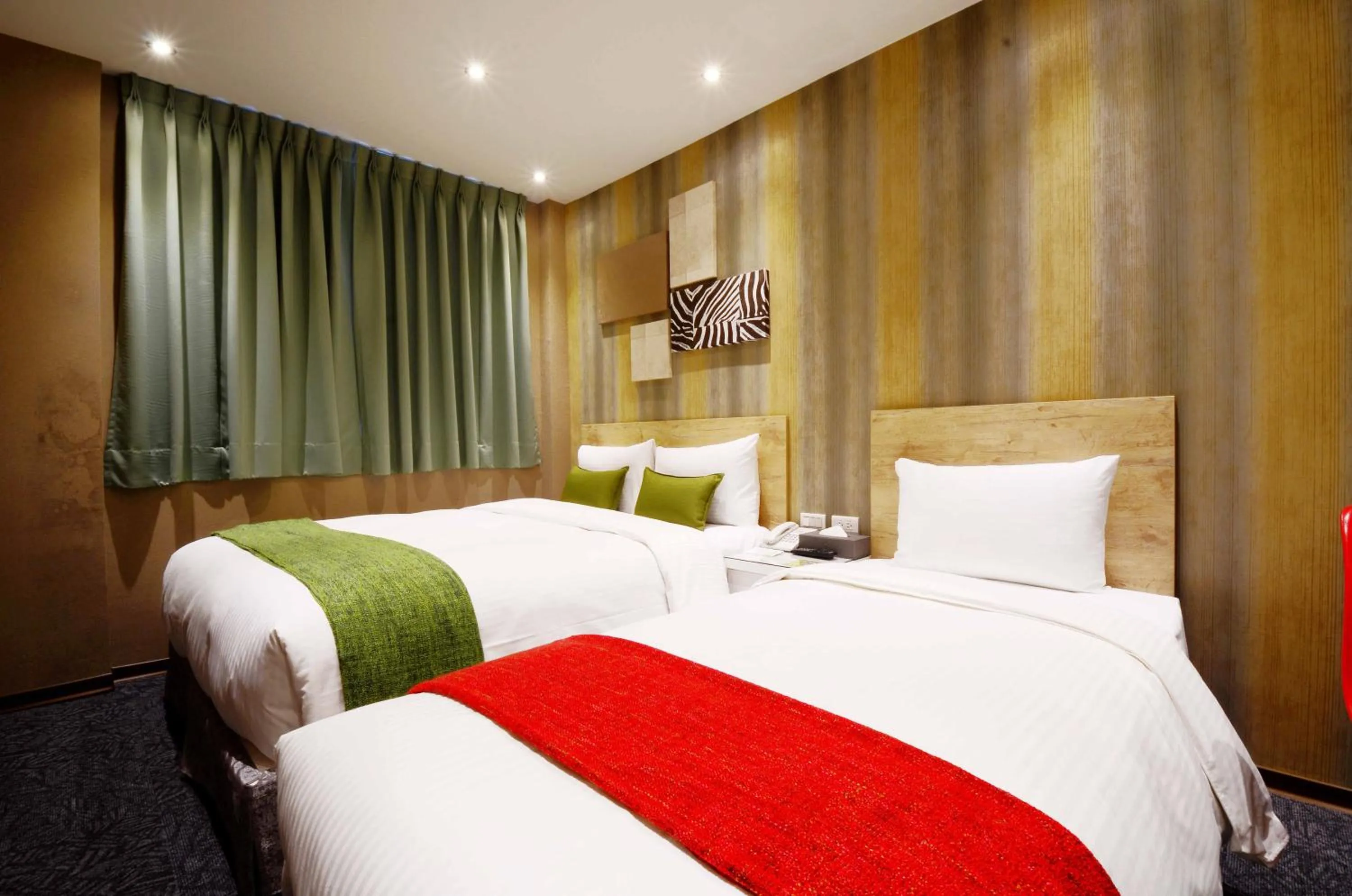 Photo of the whole room, Bed in ARK Hotel - Dongmen