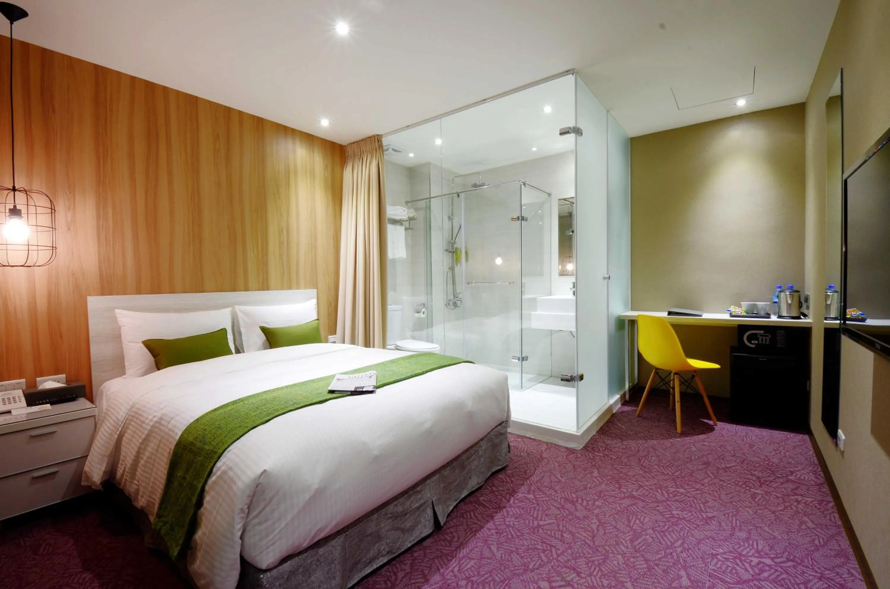 Photo of the whole room, Bed in ARK Hotel - Dongmen