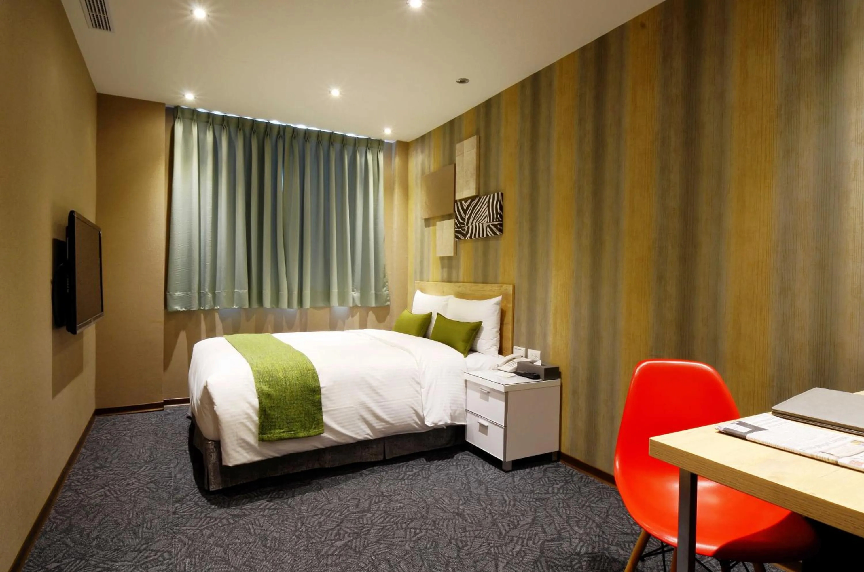 Photo of the whole room, Bed in ARK Hotel - Dongmen