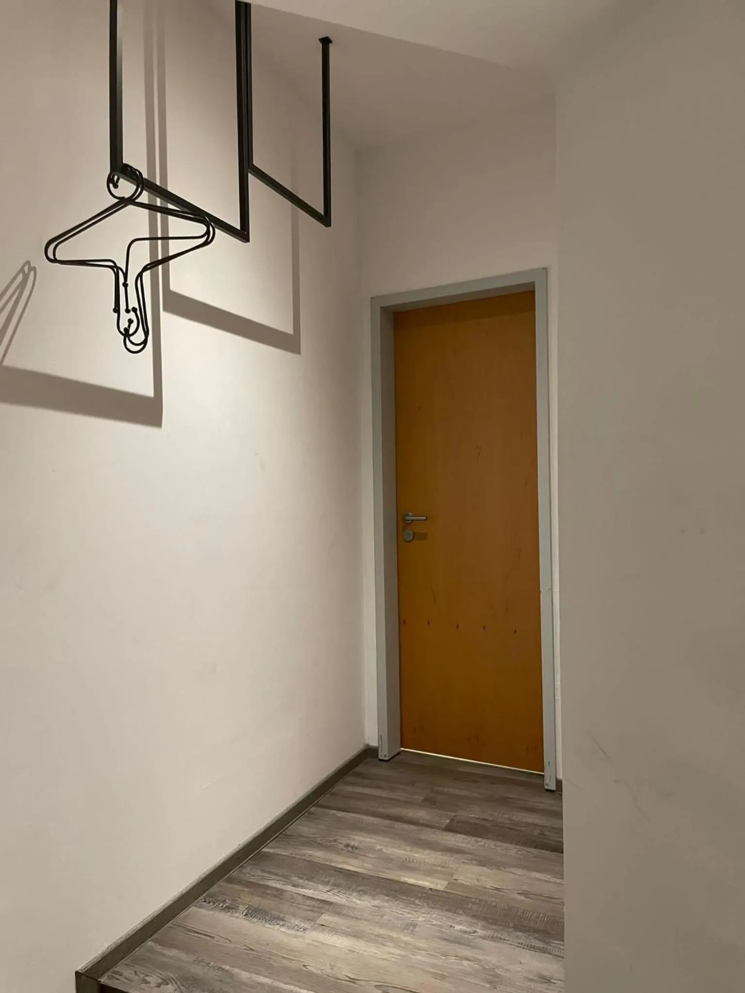 wardrobe in Vintage Hotel Köln Pulheim - Kostenlose Parkplätze