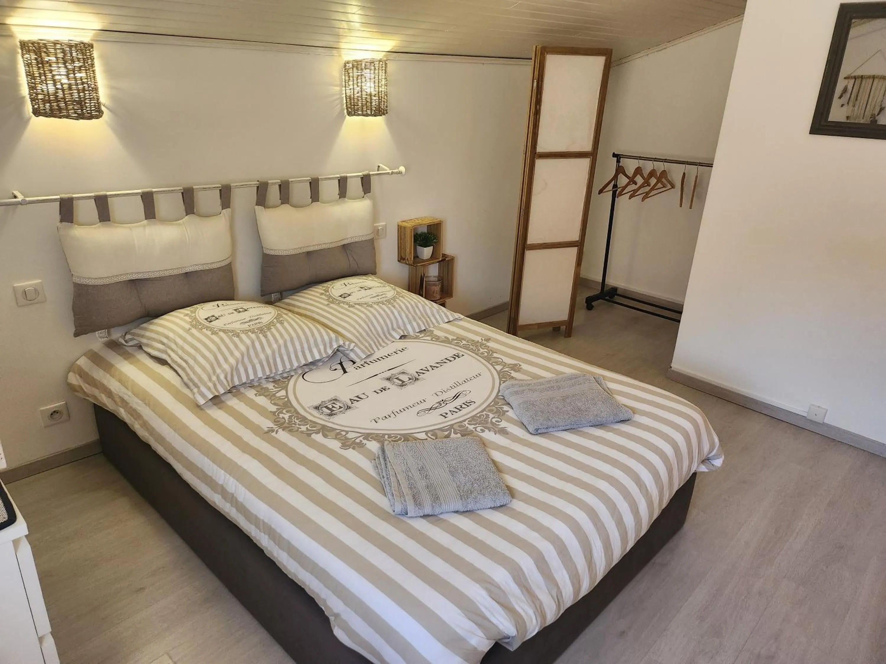 Bedroom, Bed in La villa de Fleury