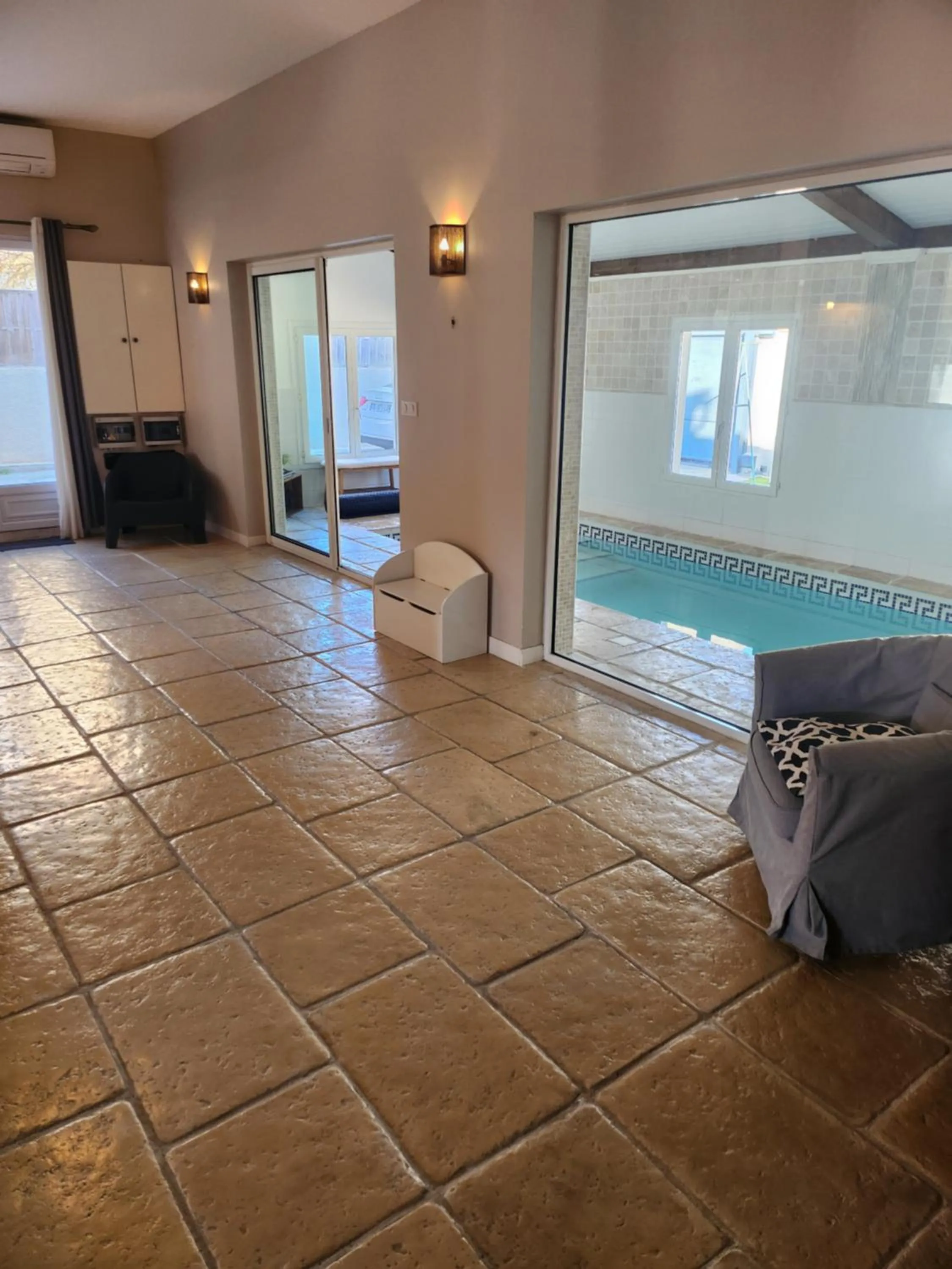 Swimming pool in La villa de Fleury