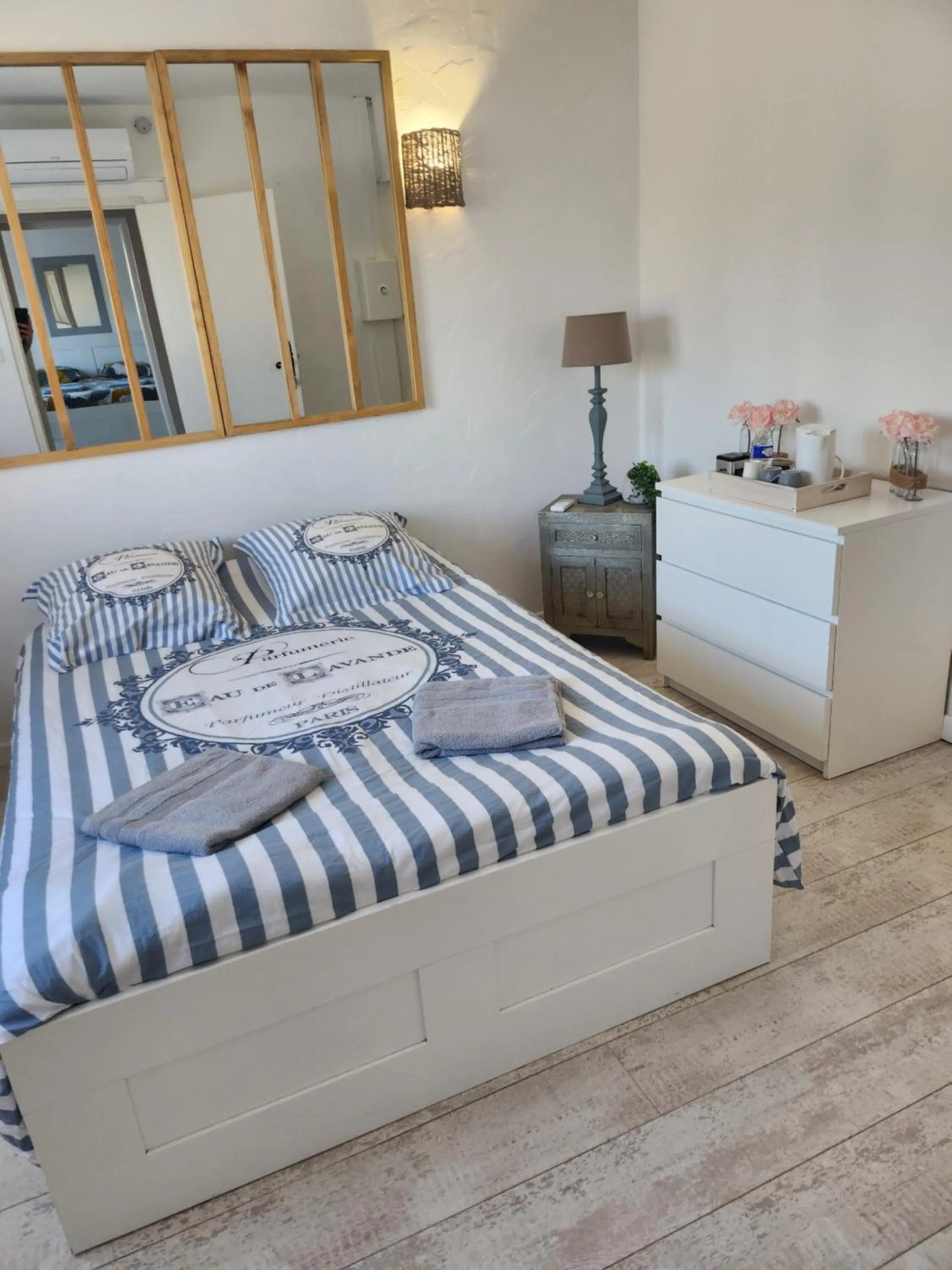 Bedroom, Bed in La villa de Fleury