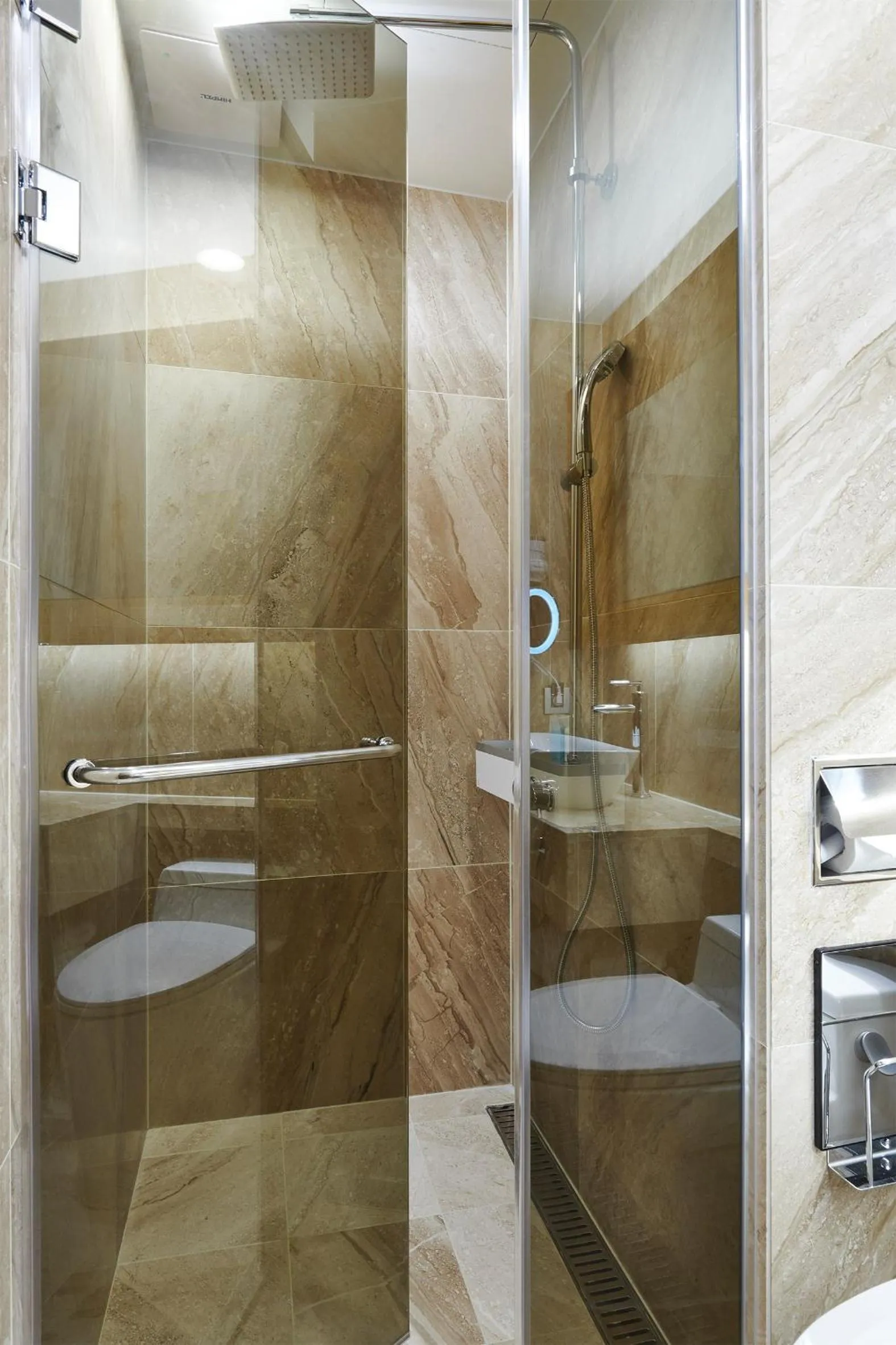 Traum Valley Hotel - formerly jeongseon intoraon hotel