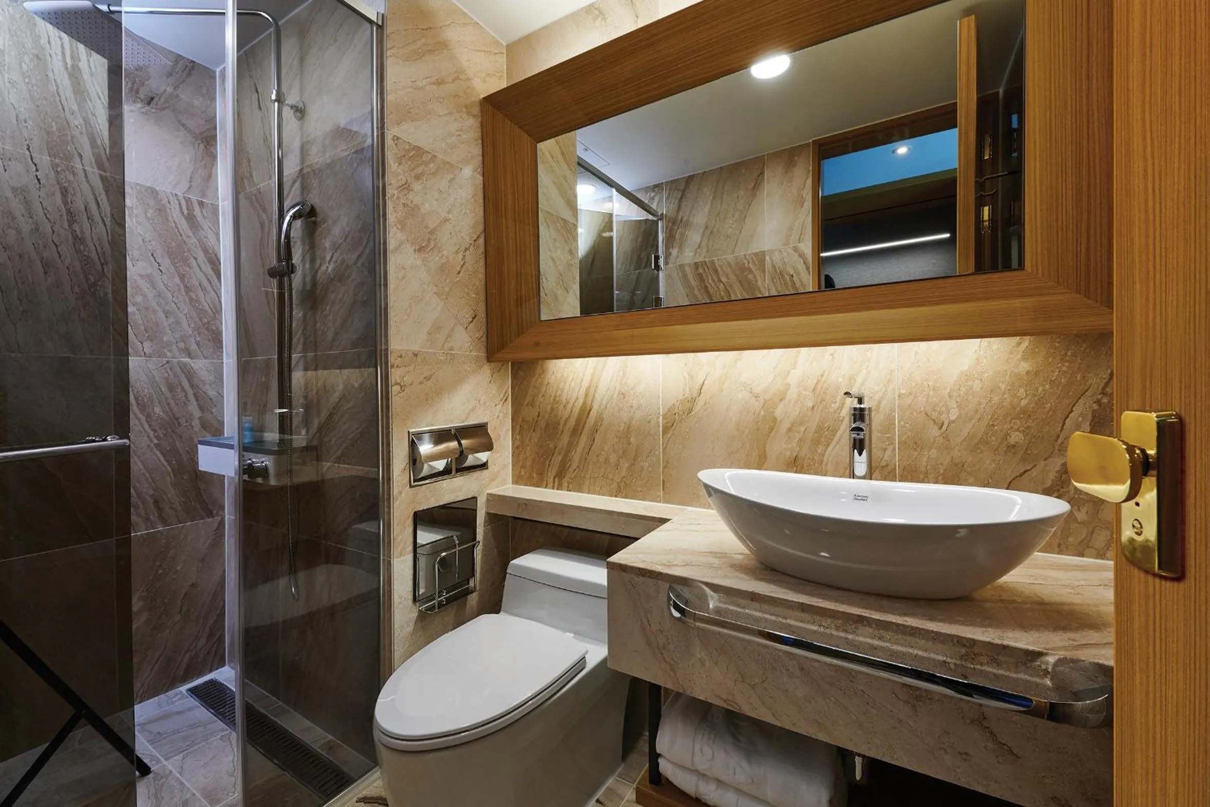 Traum Valley Hotel - formerly jeongseon intoraon hotel