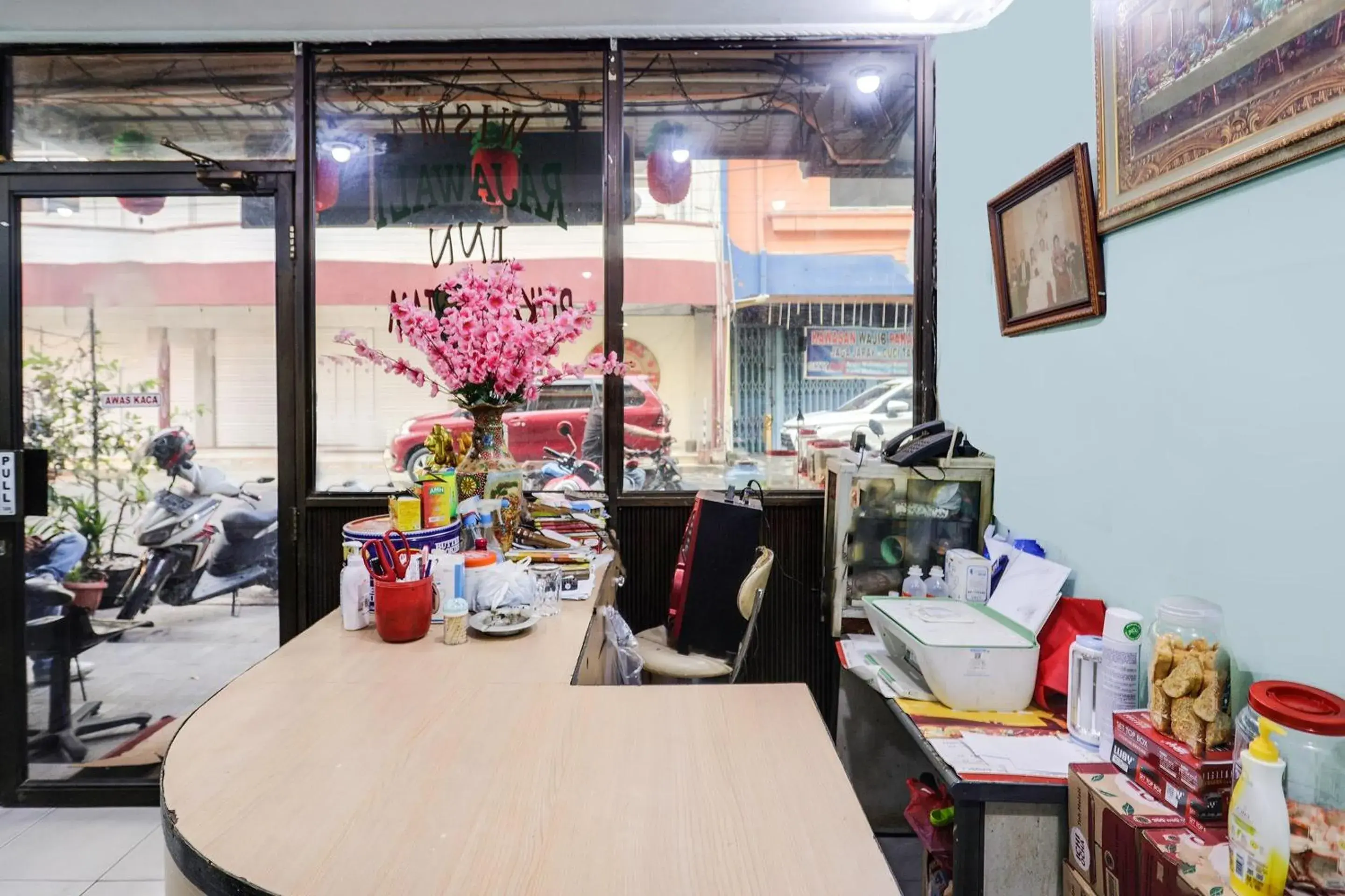 Lobby or reception in Hotel O Rajawali Inn Lobby or reception in Hotel O Rajawali Inn