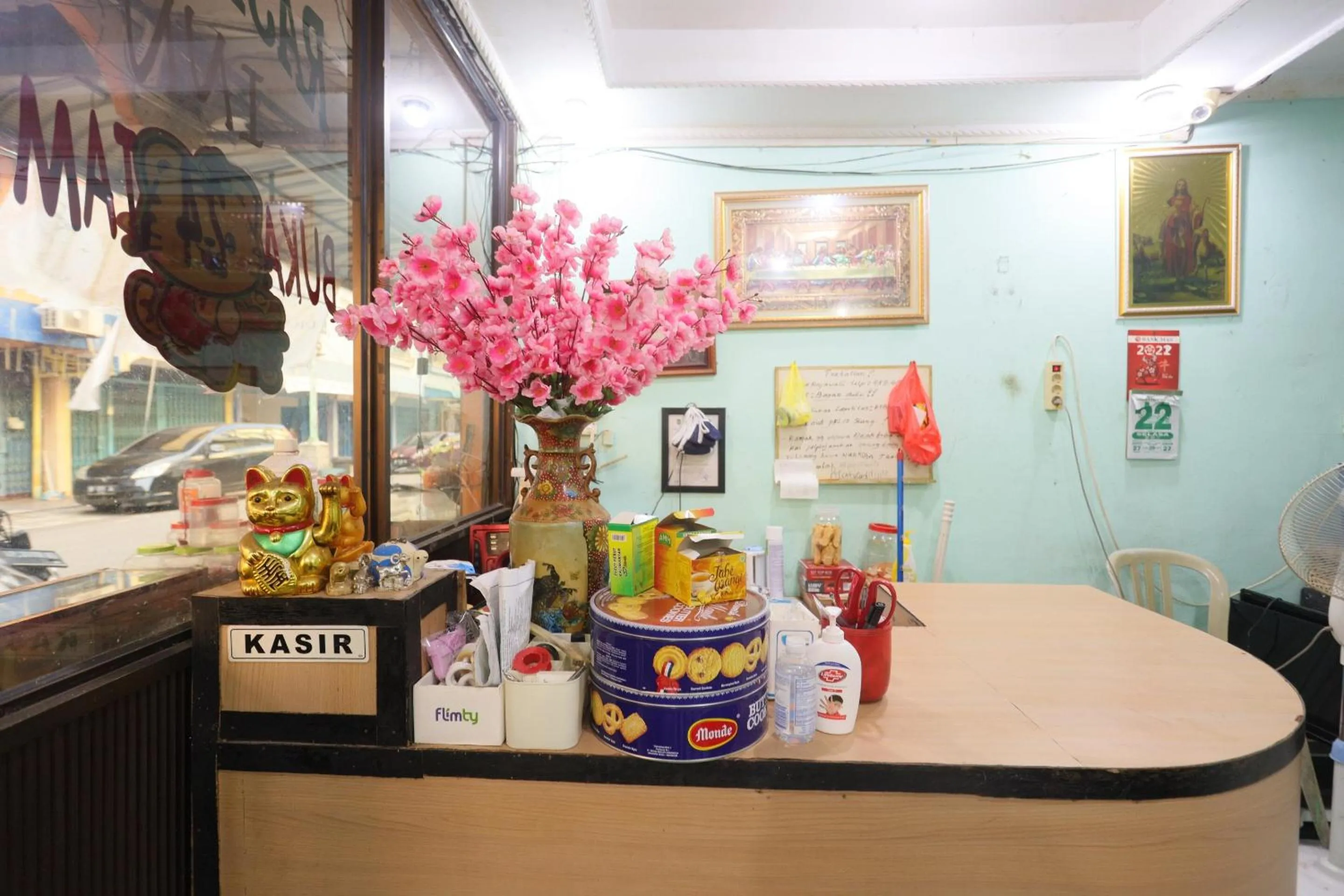 Lobby or reception in Hotel O Rajawali Inn