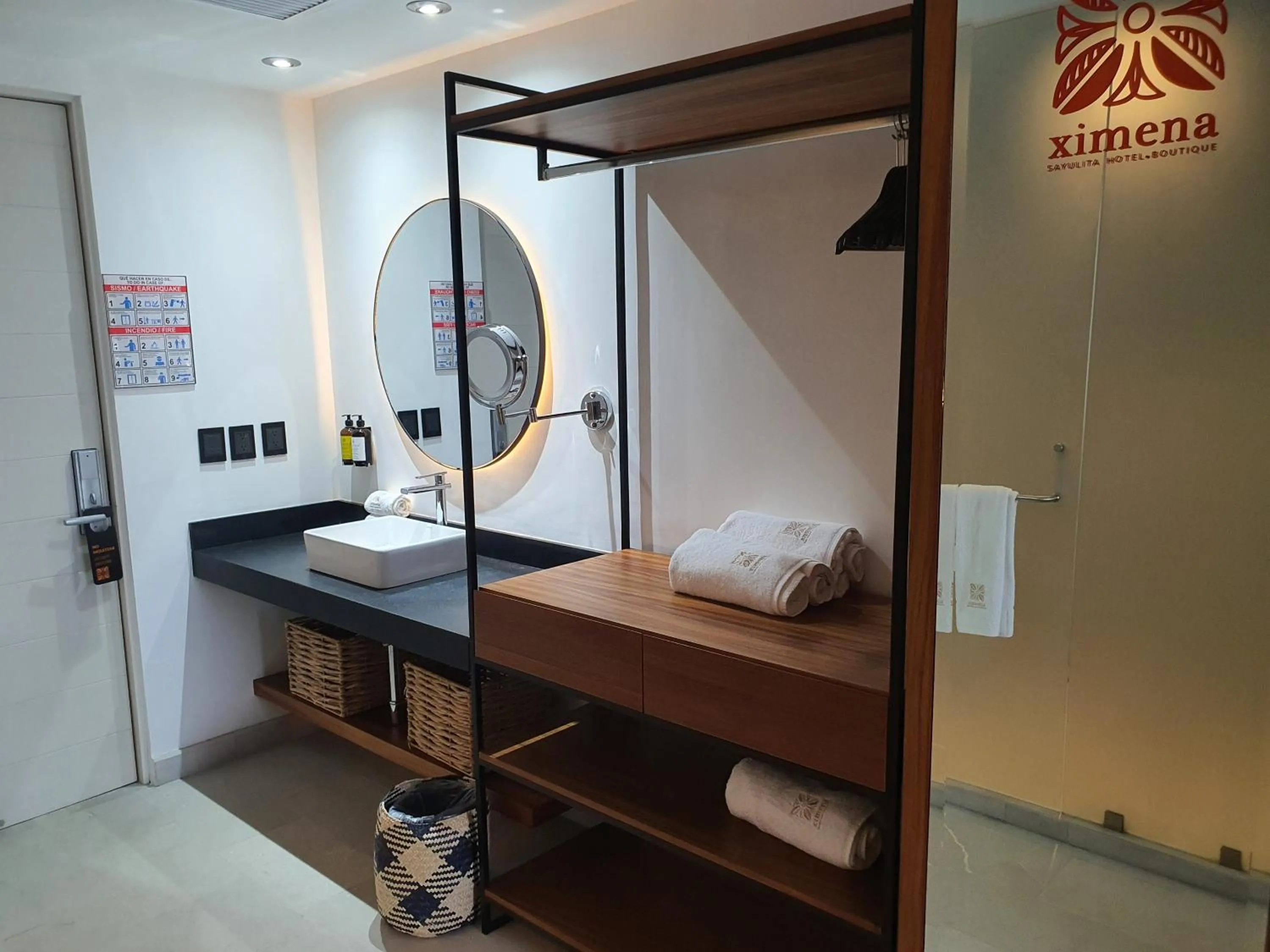 Bathroom, Bed in Ximena Hotel Boutique