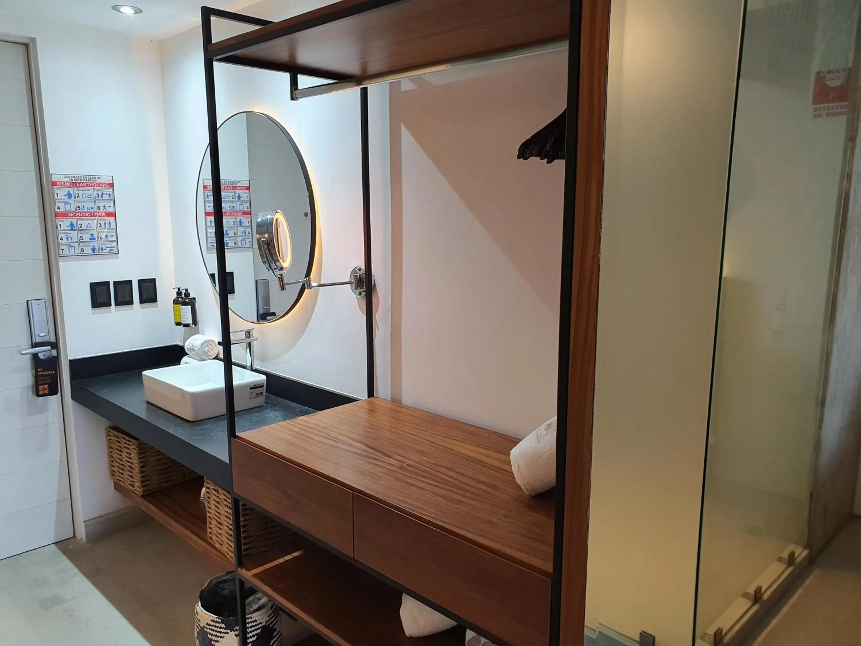 wardrobe, Bed in Ximena Hotel Boutique