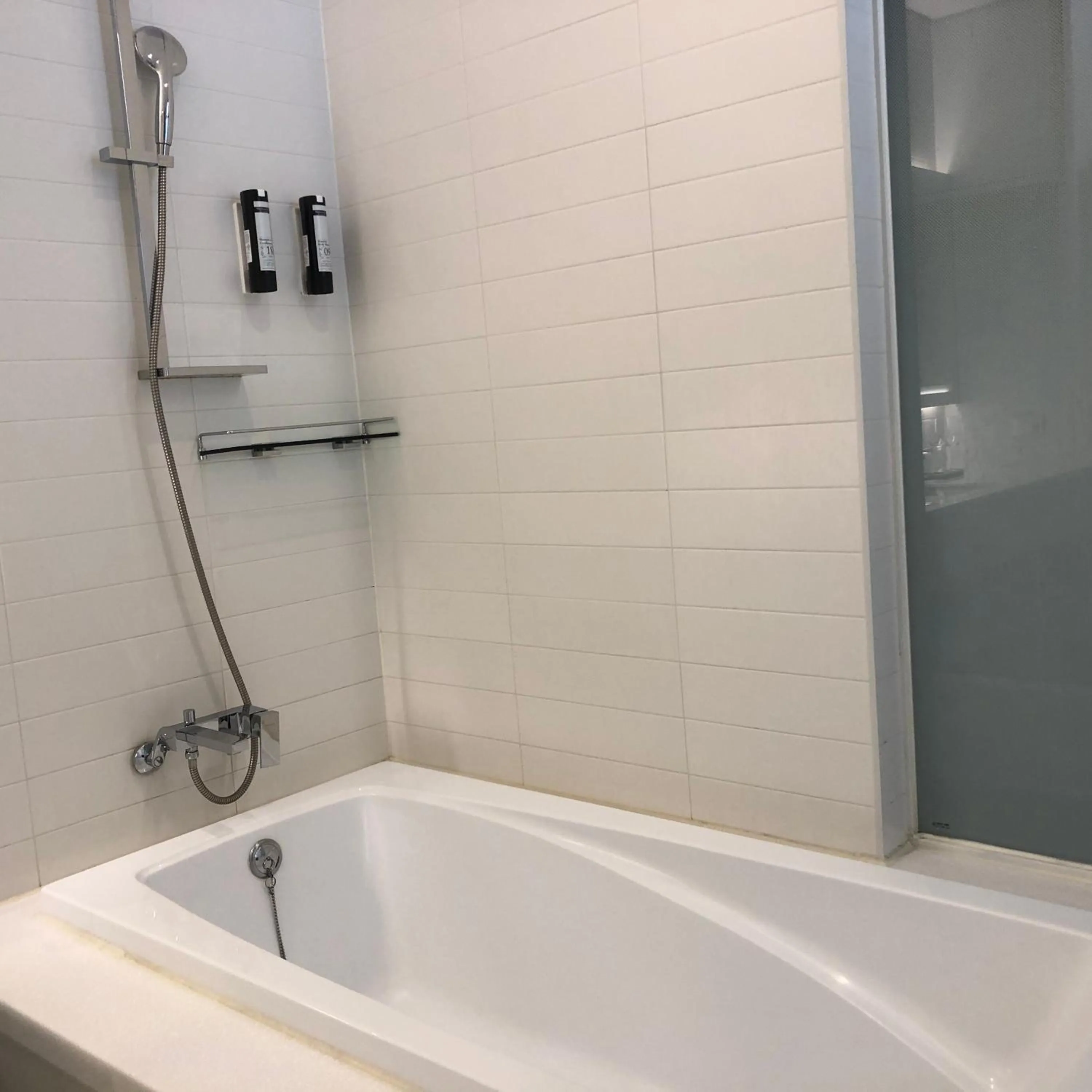 Bath in Grand City Hotel Changwon