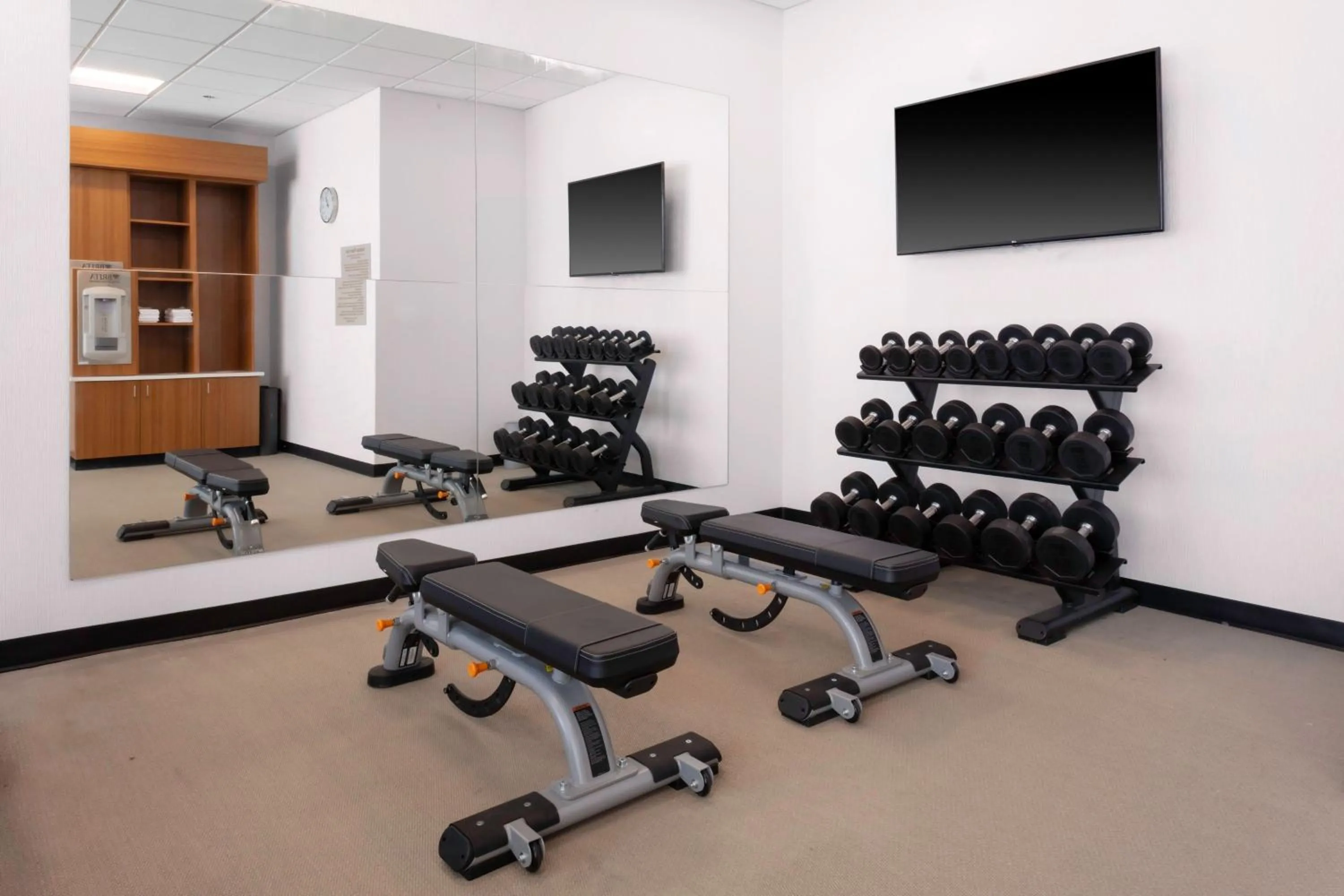 Fitness centre/facilities in SpringHill Suites Kansas City Airport