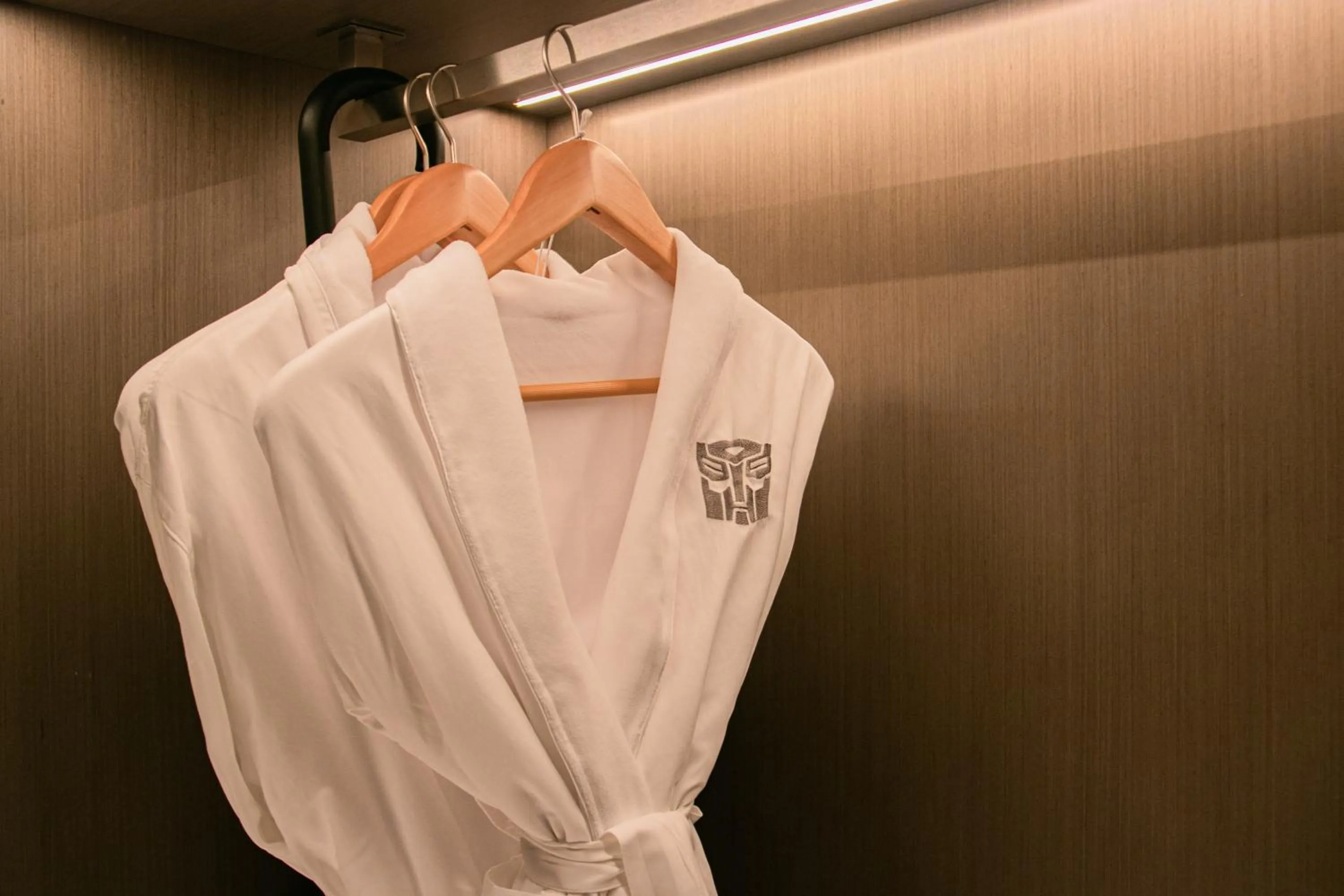 wardrobe in Shanghai Marriott Hotel Pudong South