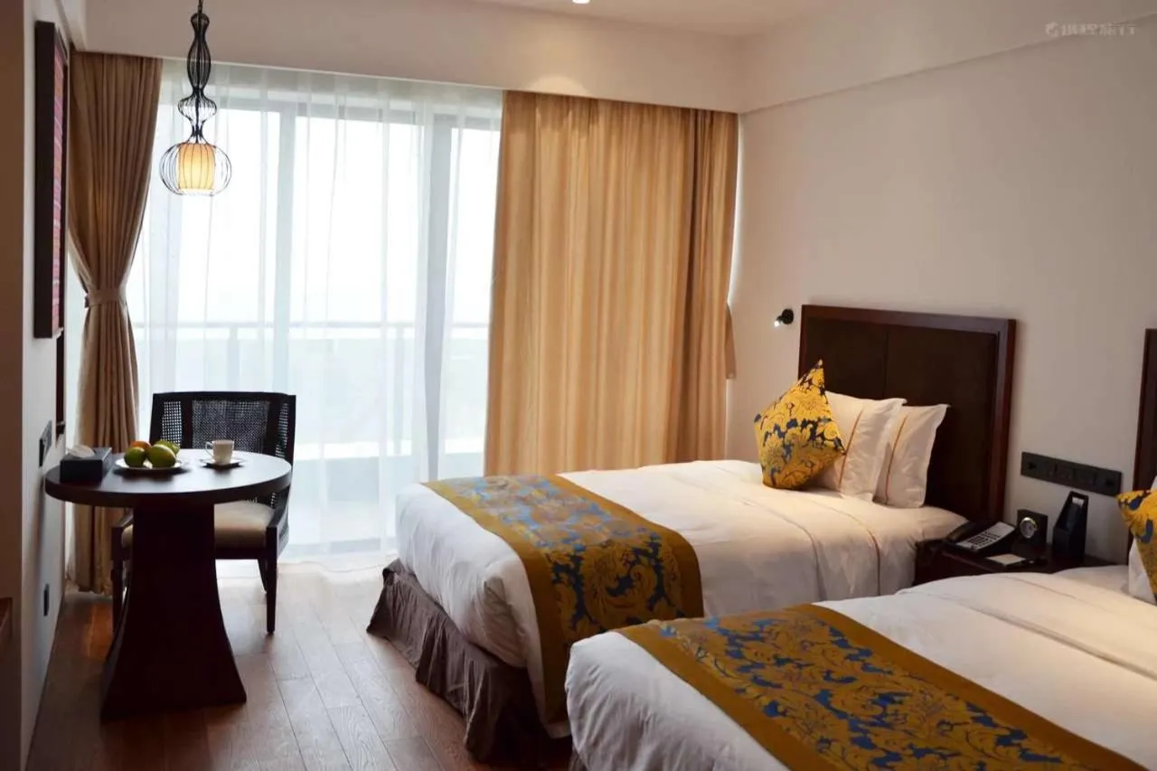 Photo of the whole room, Bed in Wyndham Garden Lingshui