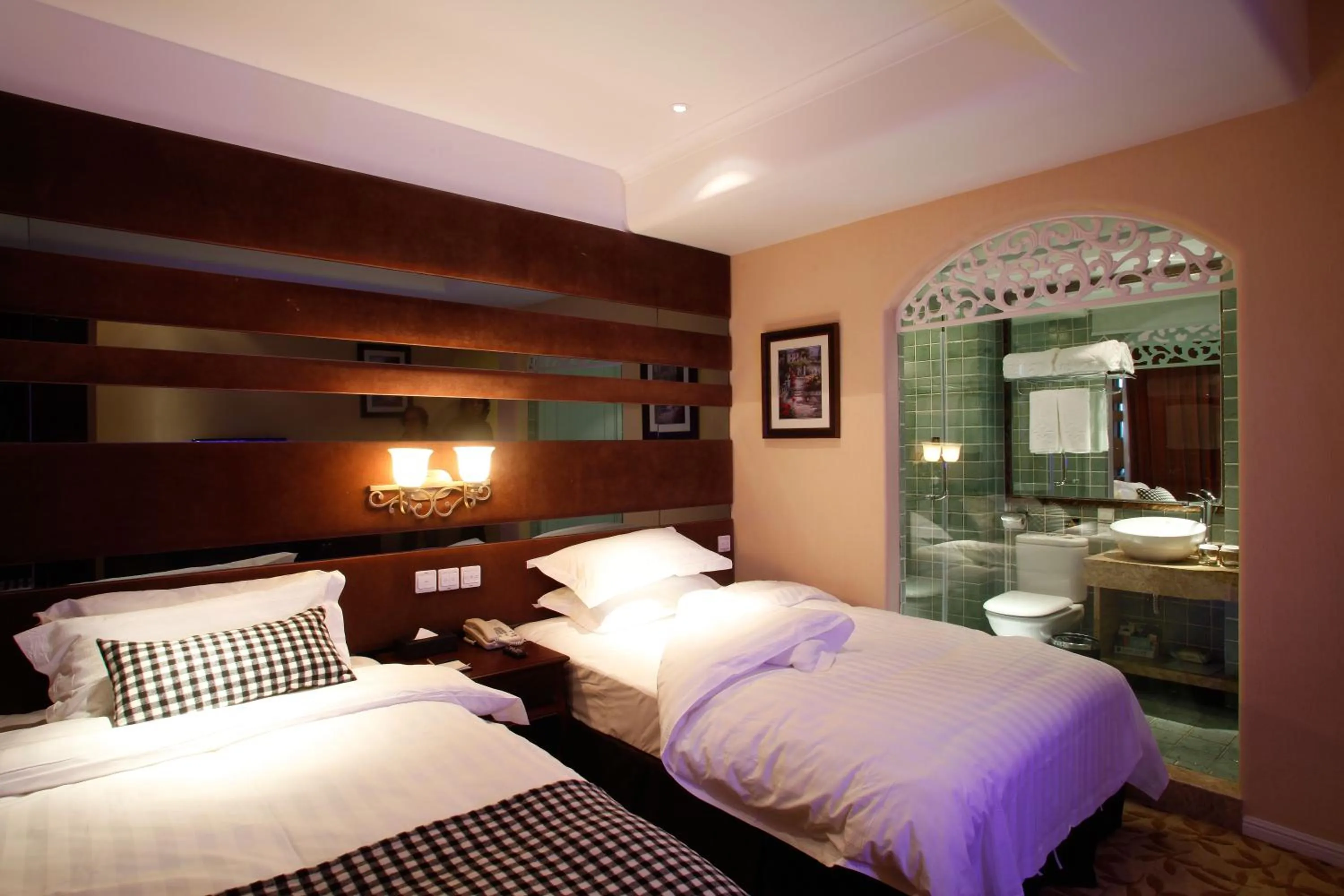 Bedroom, Bed in Aoting Garden Hotel