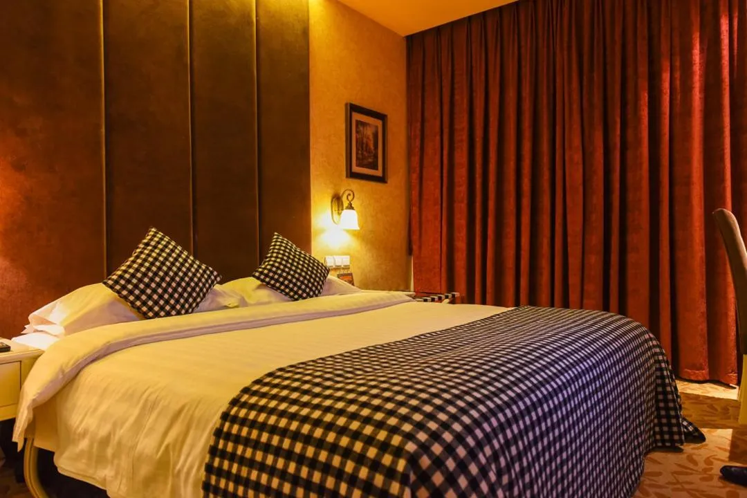 Bedroom, Bed in Aoting Garden Hotel