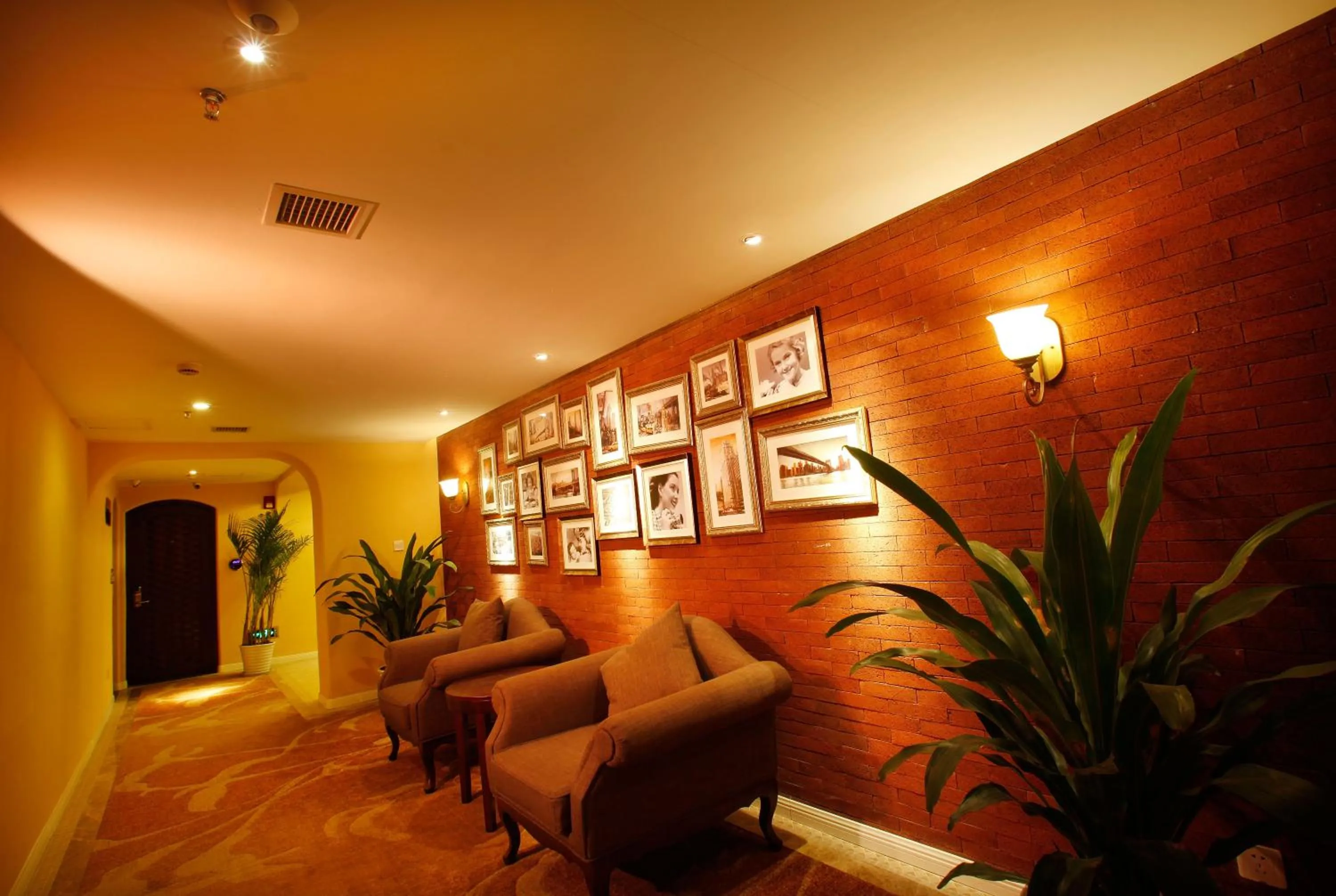 Lounge or bar in Aoting Garden Hotel