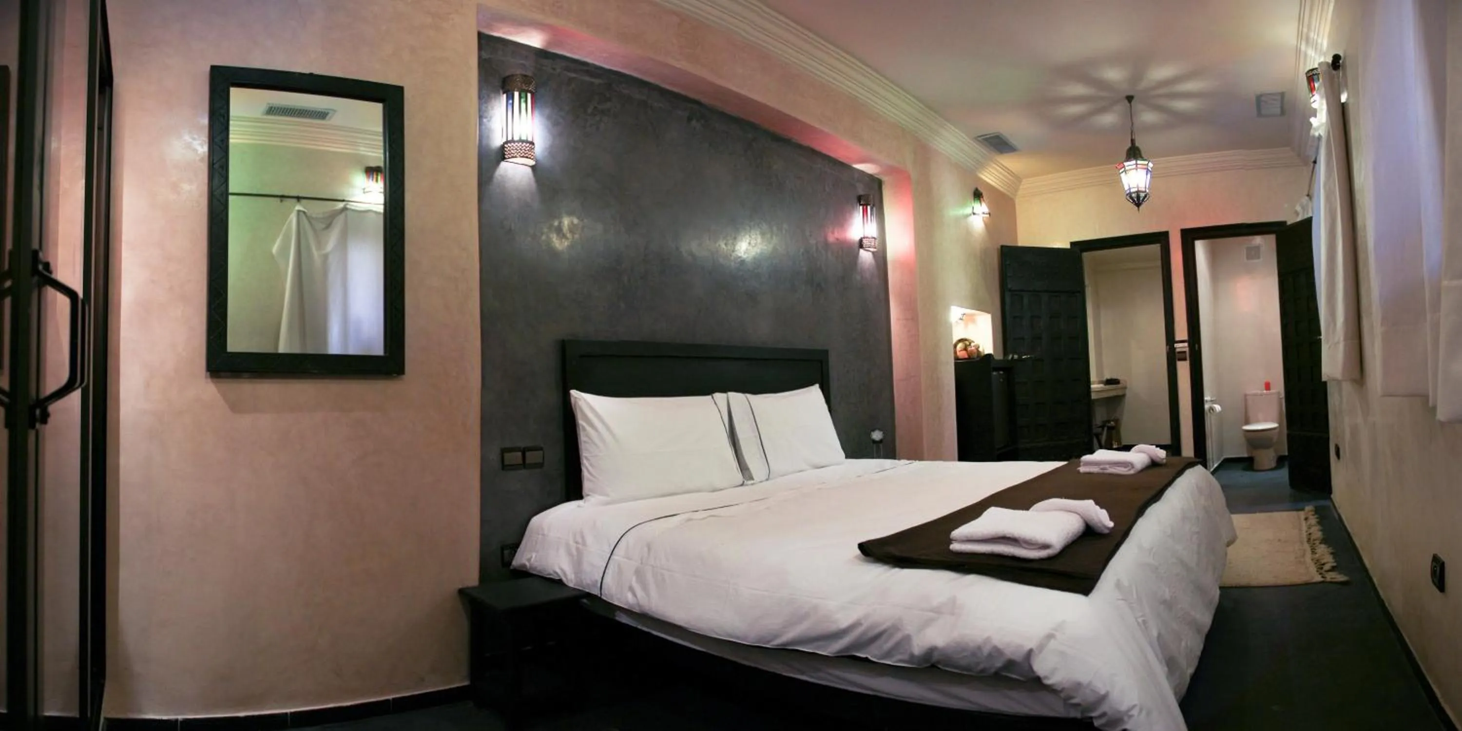 Photo of the whole room, Bed in Riad Tama & spa