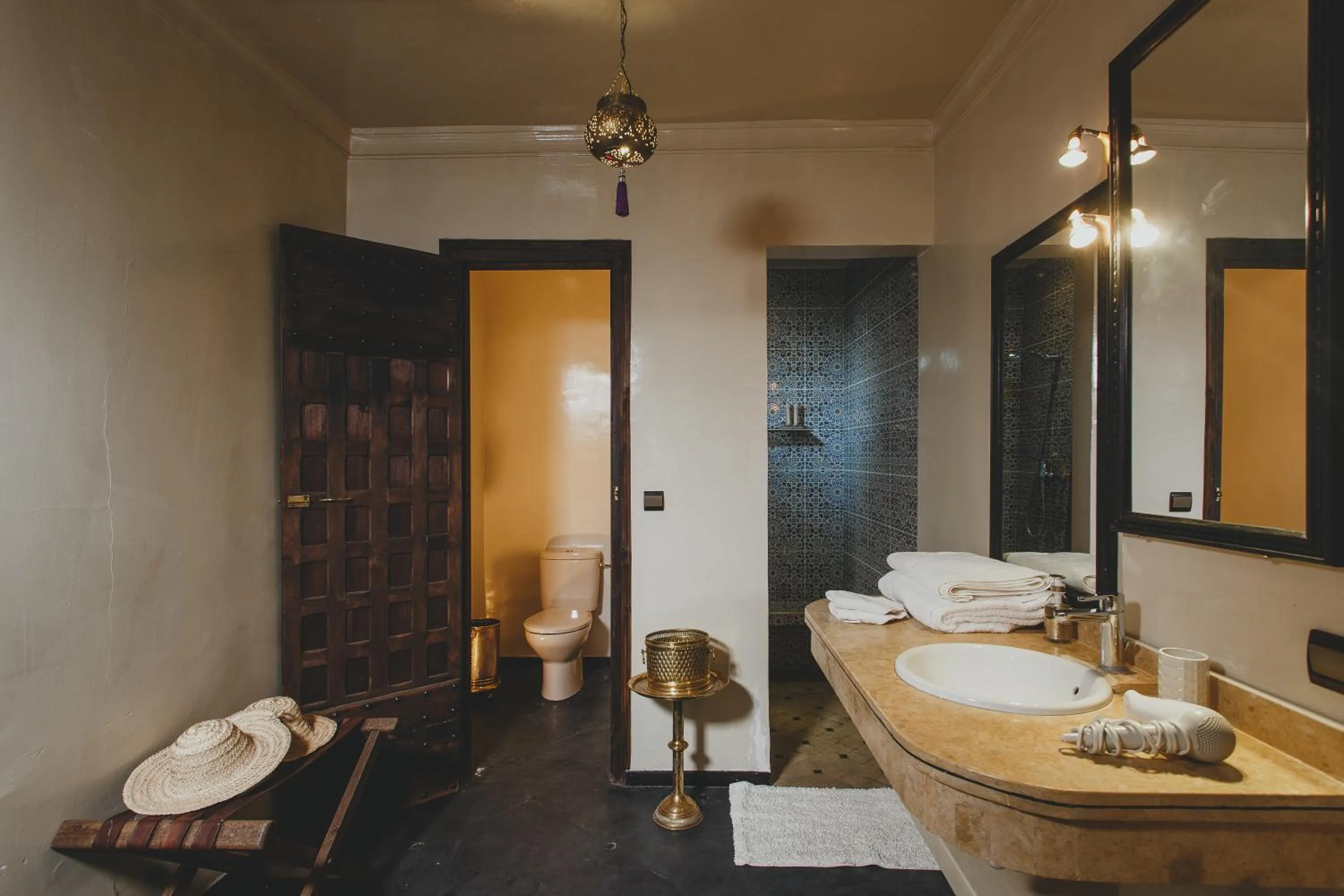 Shower in Riad Tama & spa