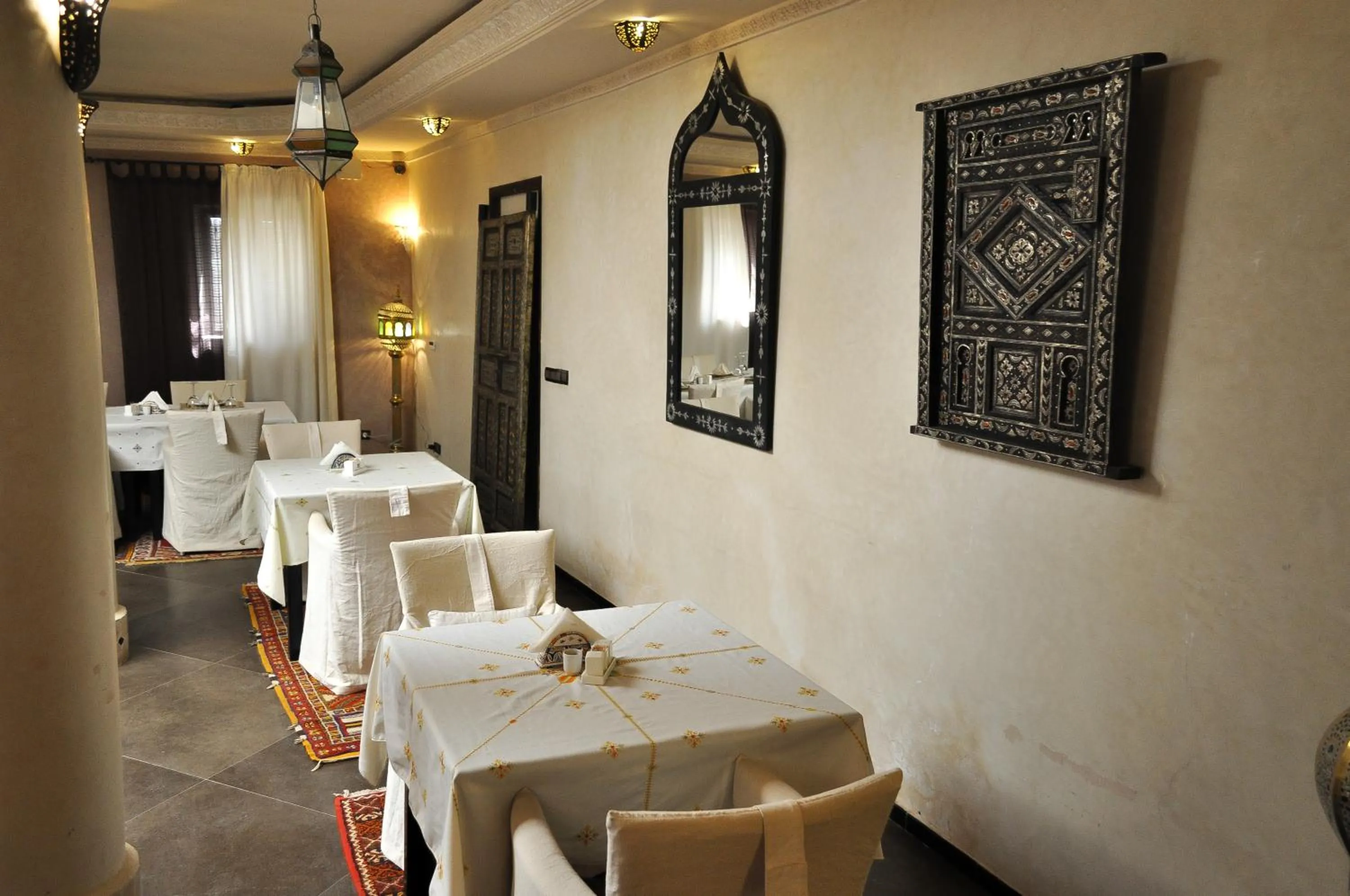 Restaurant/places to eat in Riad Tama & spa
