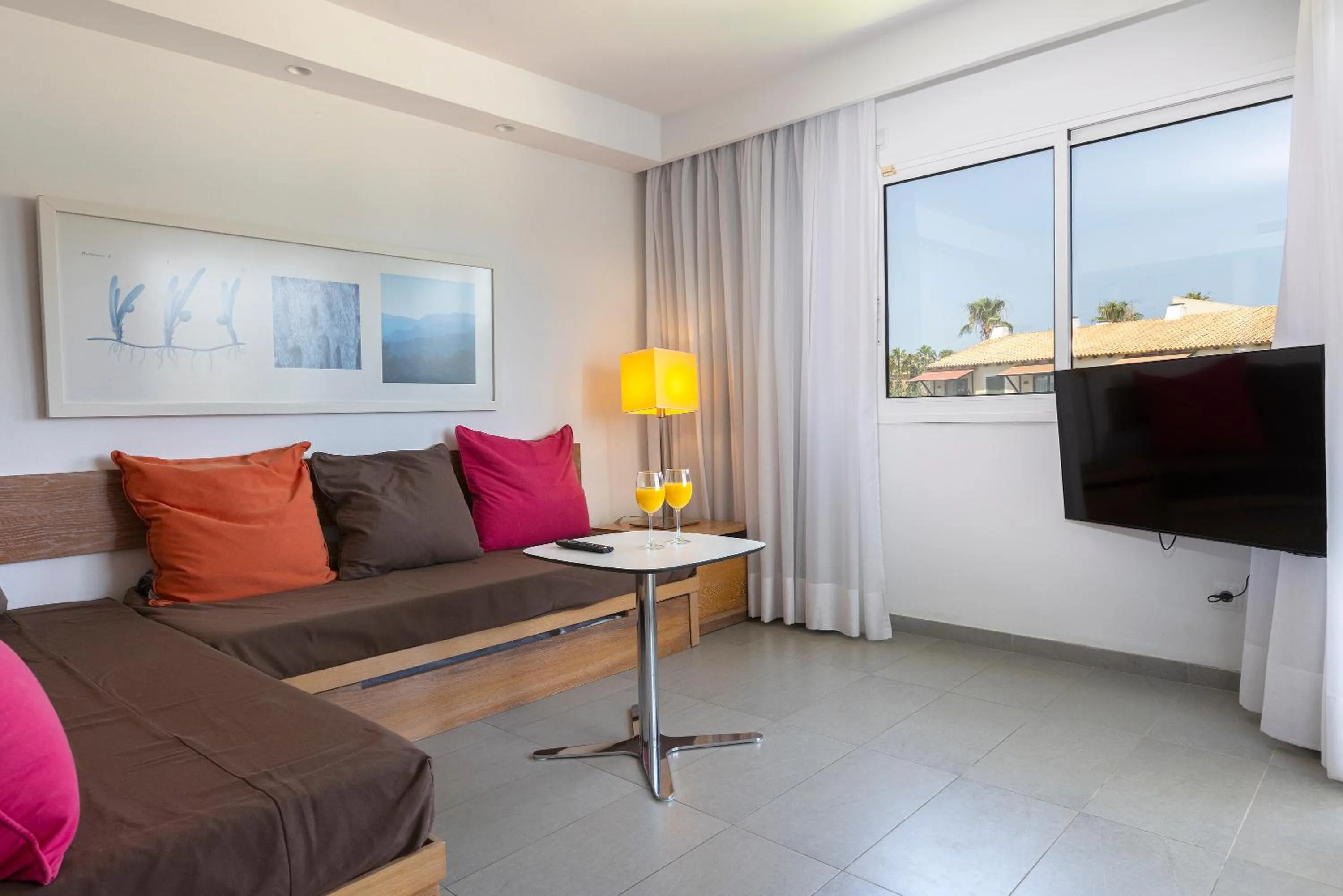 Living room in Hipotels Apartamentos Cala Bona