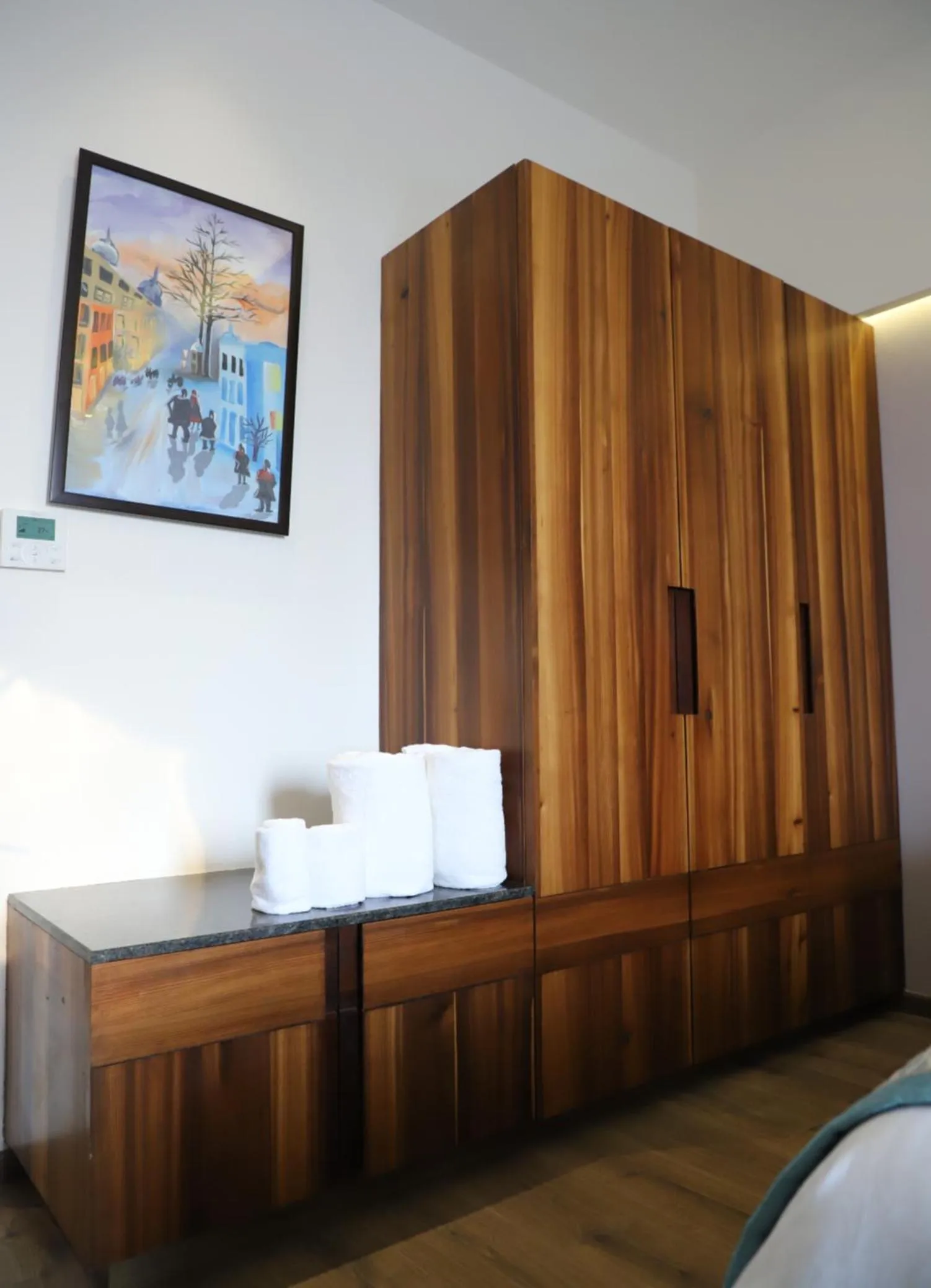 Seating area, Bed in Geeta Sarovar Portico, Panipat