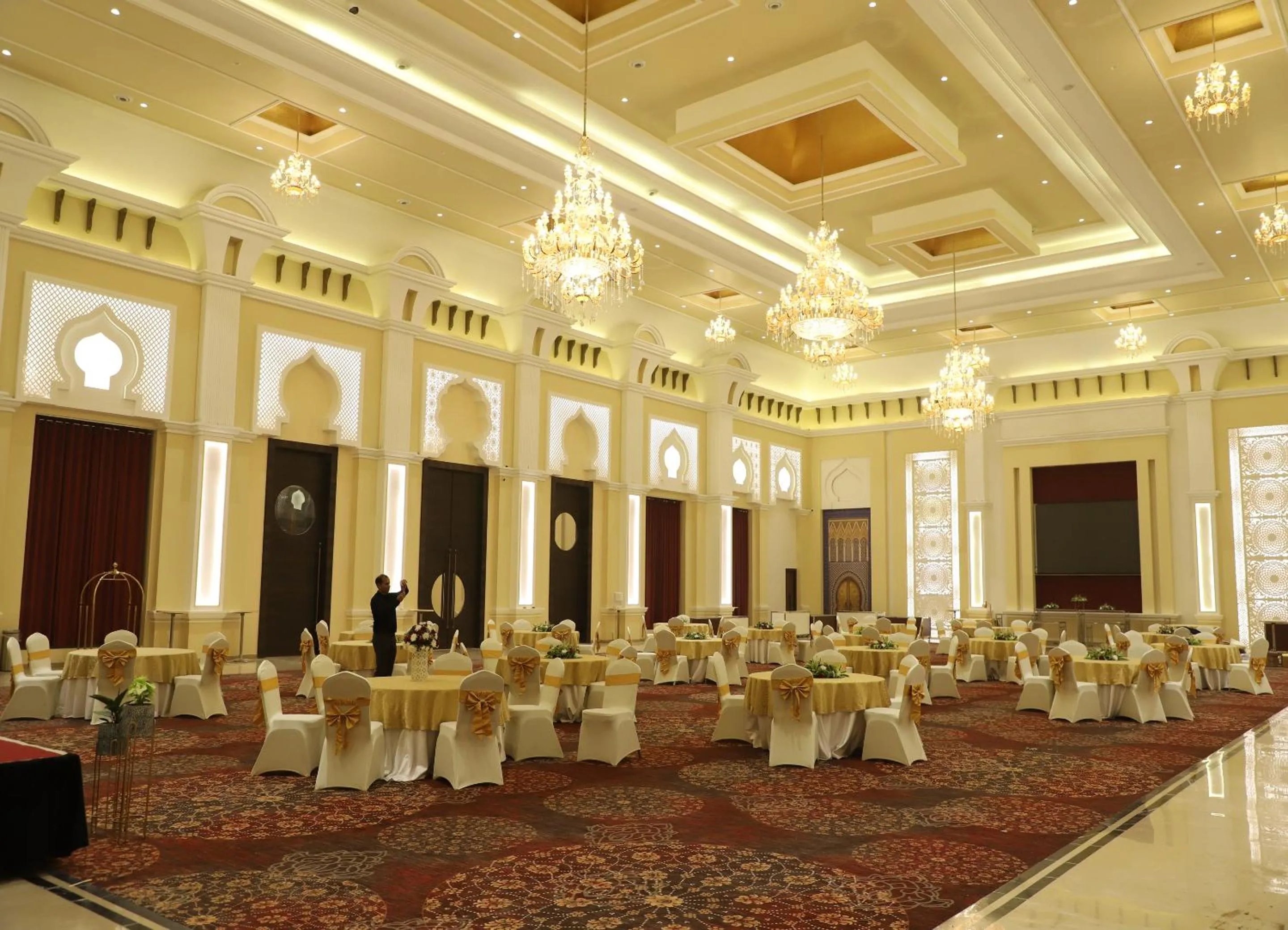 Banquet/Function facilities in Geeta Sarovar Portico, Panipat