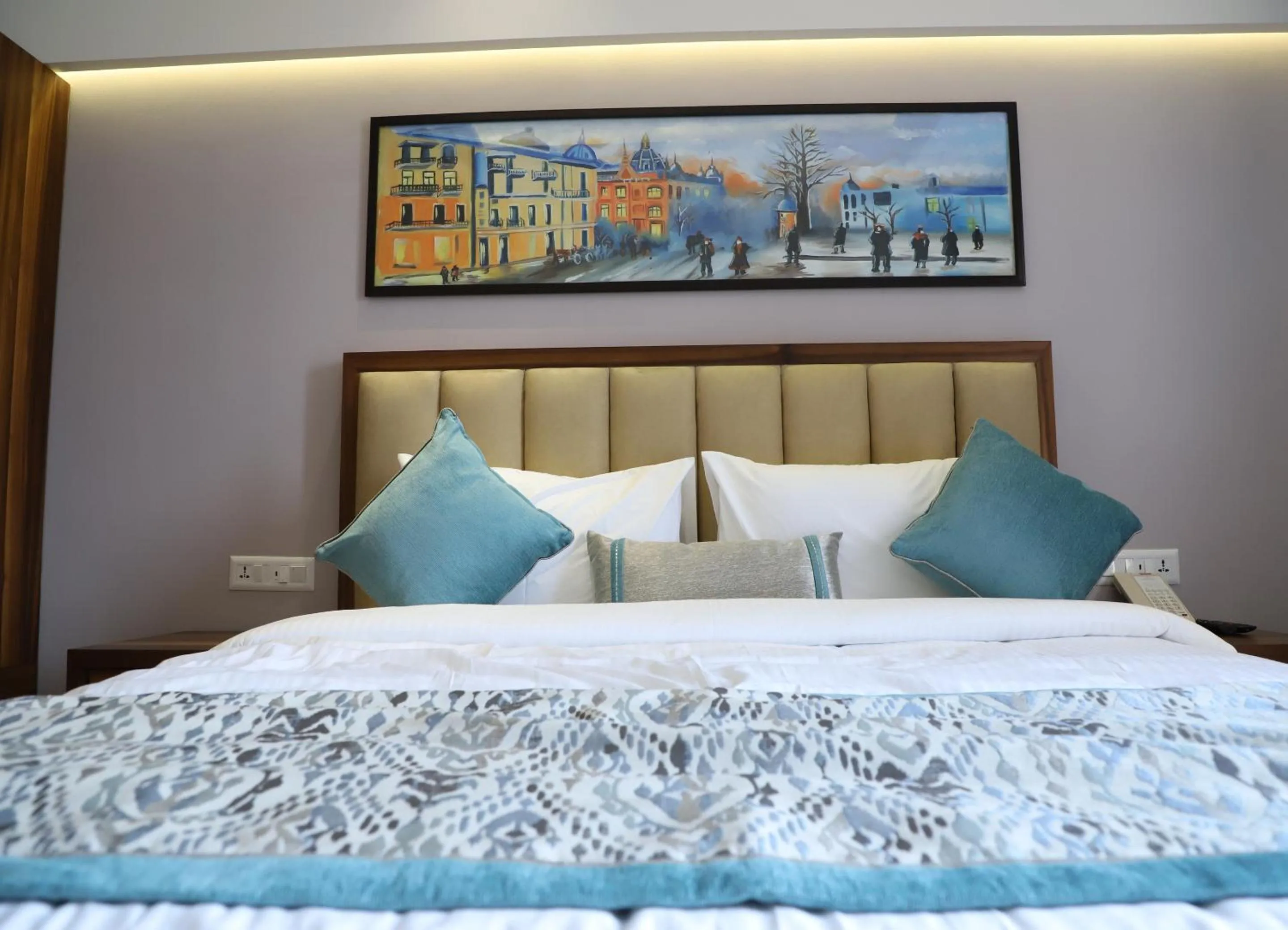 Bed in Geeta Sarovar Portico, Panipat