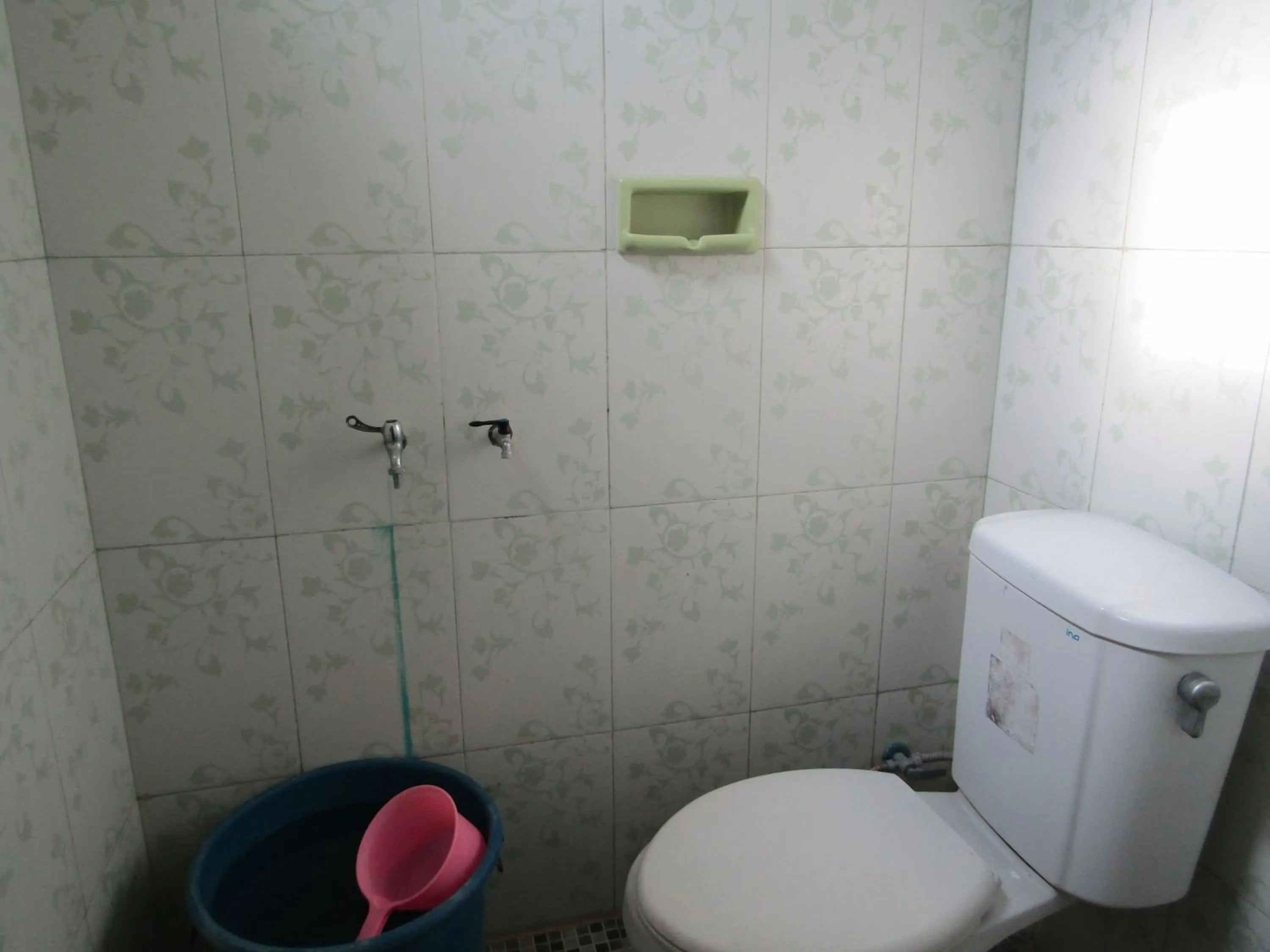 Bathroom in Penginapan Melati Sarangan
