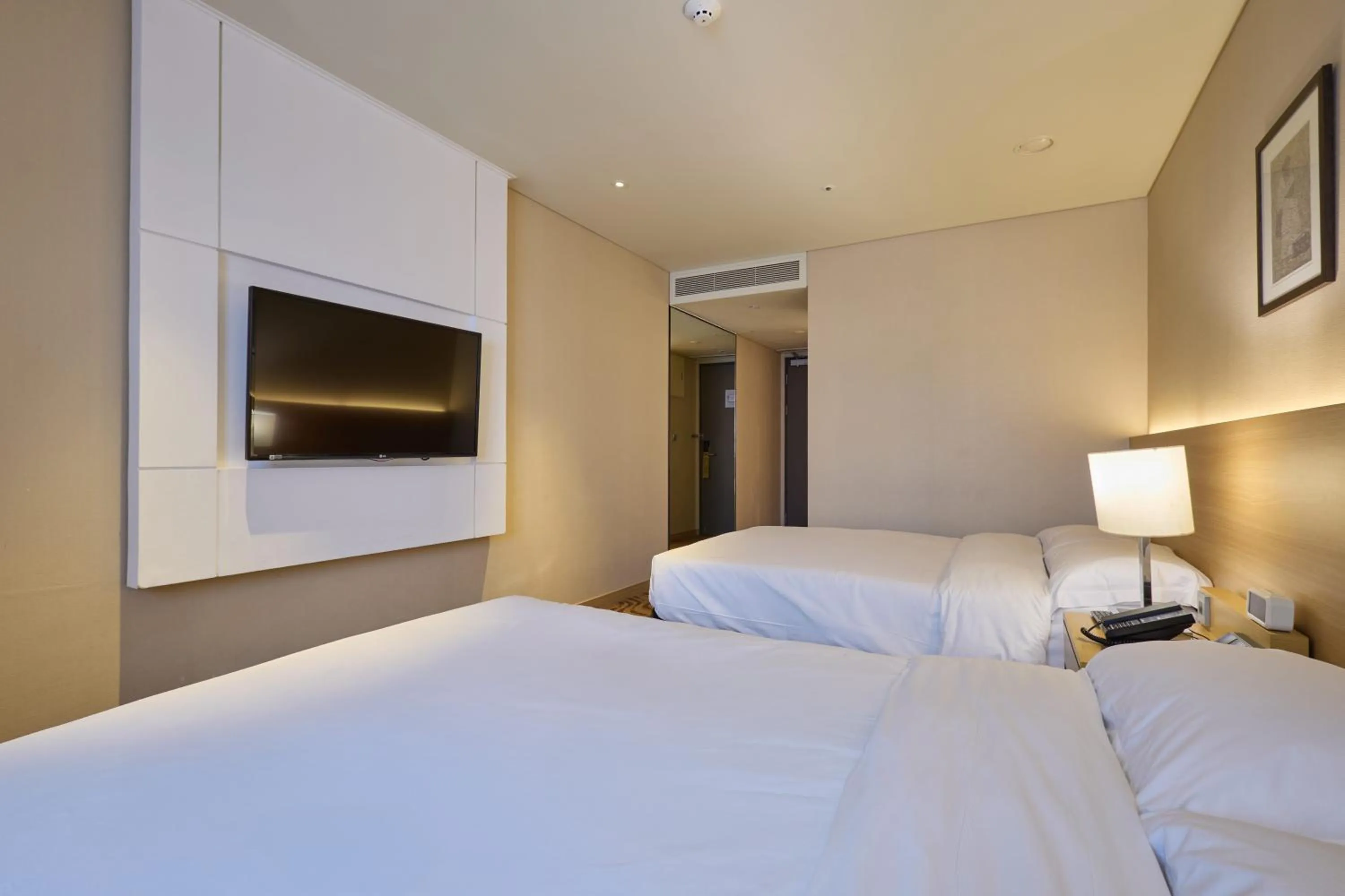 Bed in Summit Hotel Seoul Dongdaemun