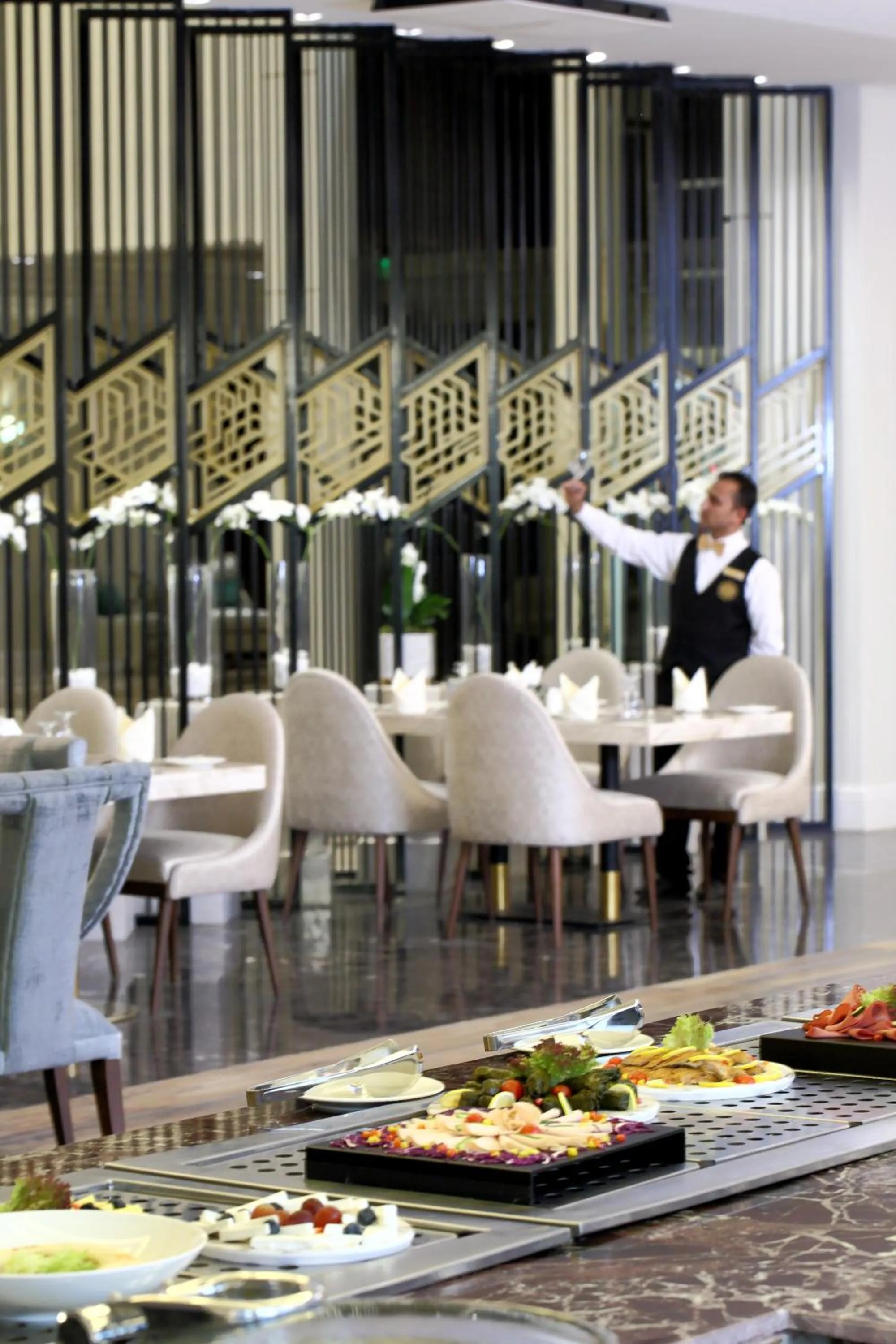 Restaurant/places to eat in Vittori Palace Hotel and Residences